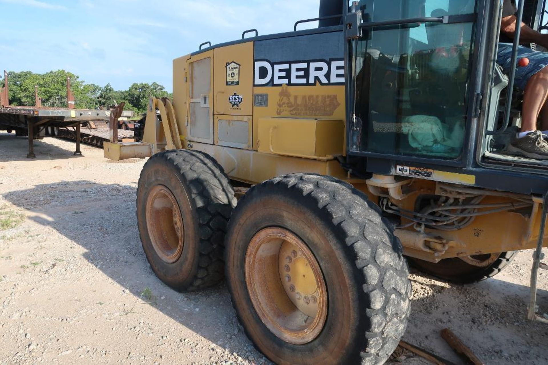 2007 John Deere Motor Grader Model 870D, S/N DW870DX611431, with Ripper (10,340 hours indicated) - Image 4 of 8