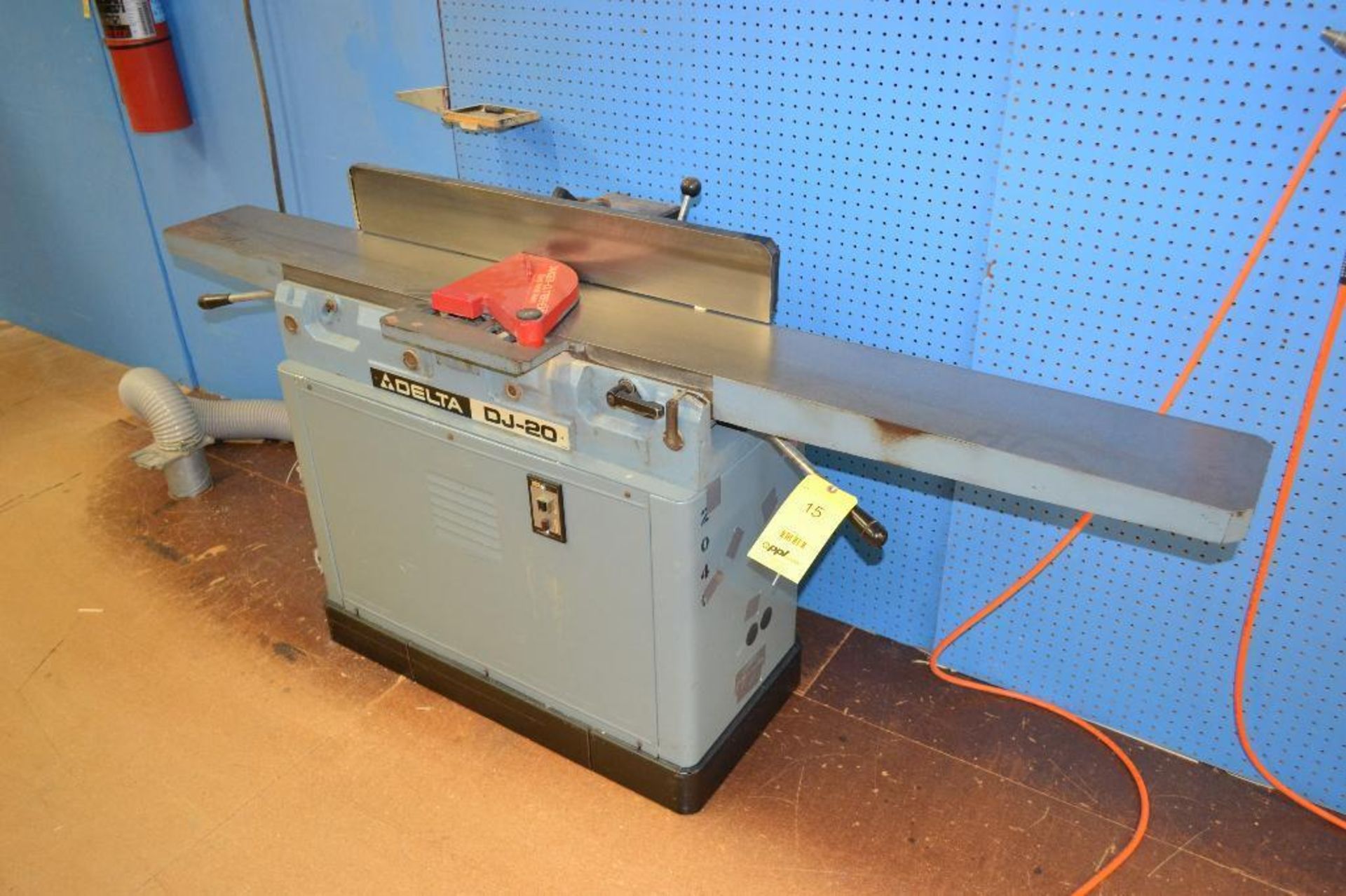 Delta 8 in. Round Head Jointer Model DJ-20, S/N 93A-22637, 8 in. x 77 in. Work Table