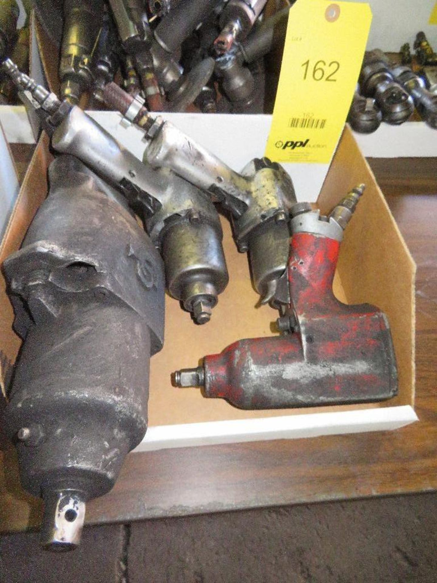 LOT: (4) Pneumatic Impact Wrenches