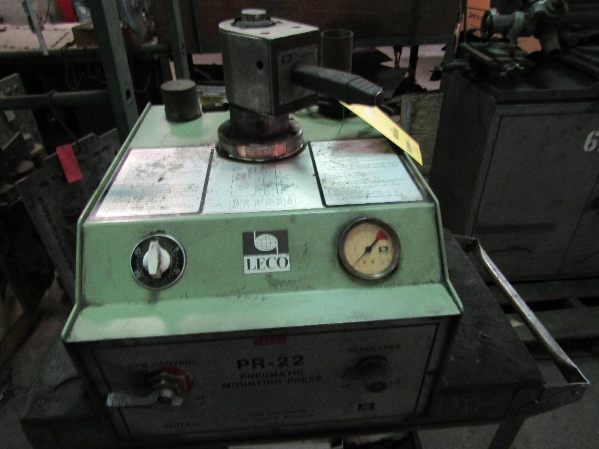 Leco Pneumatic Mounting Press Model PR-22