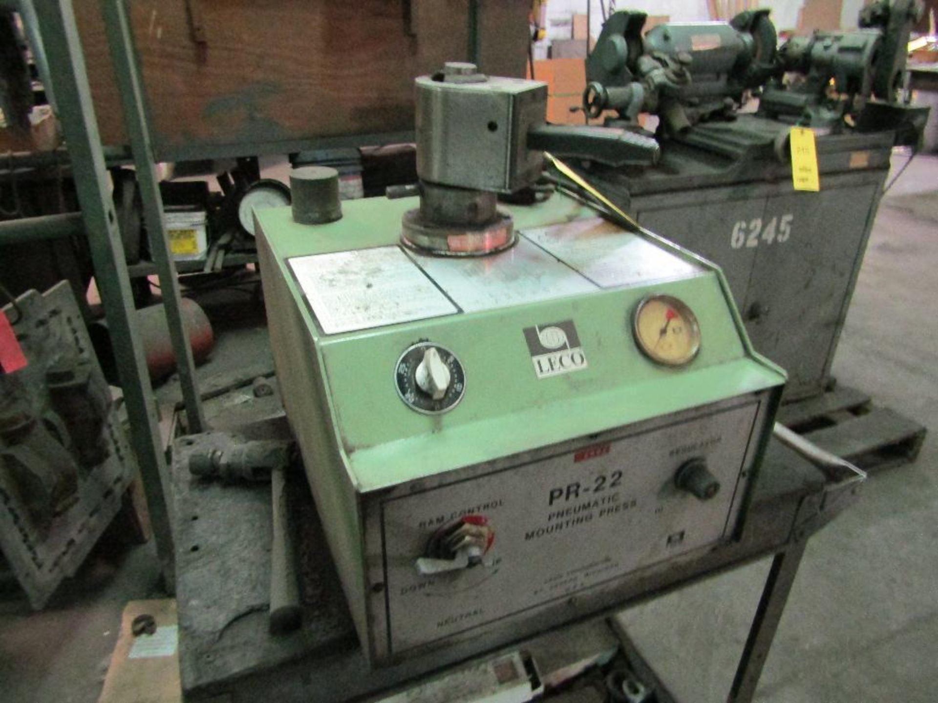 Leco Pneumatic Mounting Press Model PR-22 - Image 2 of 2