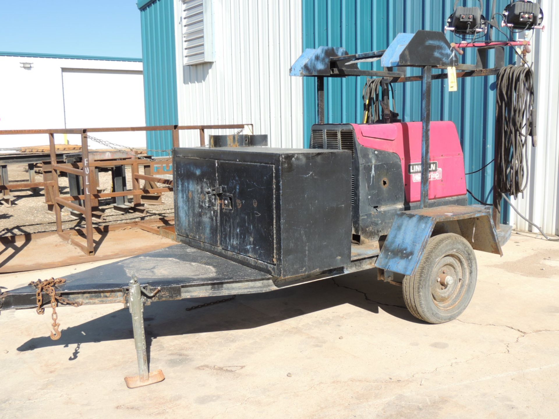 Lincoln Ranger 250 Trailer Mounted Welder, with Tool Box & Work Light, Ball Hitch - Image 2 of 2