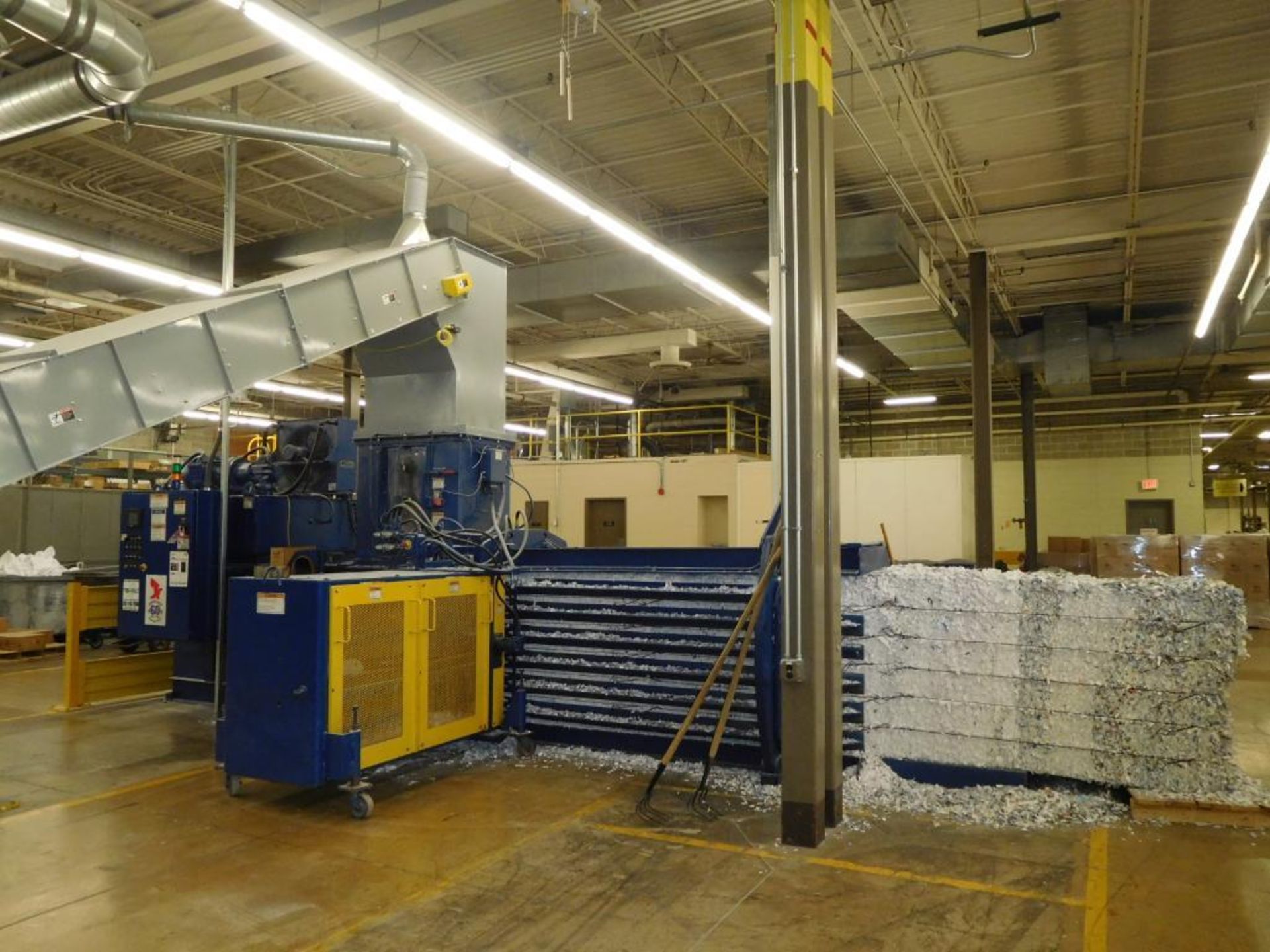 Ameri-Shred Dual Shredder System, S/N 199070.00 (2015, 2073 hours indicated) including: Pierce & Tea - Image 10 of 17