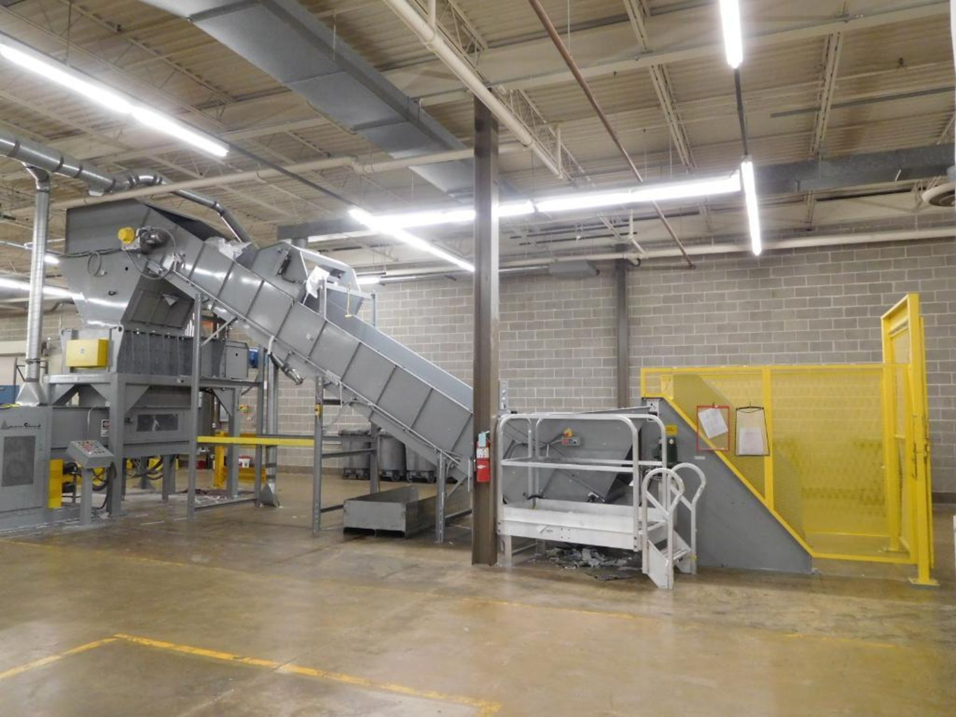 Ameri-Shred Dual Shredder System, S/N 199070.00 (2015, 2073 hours indicated) including: Pierce & Tea - Image 2 of 17