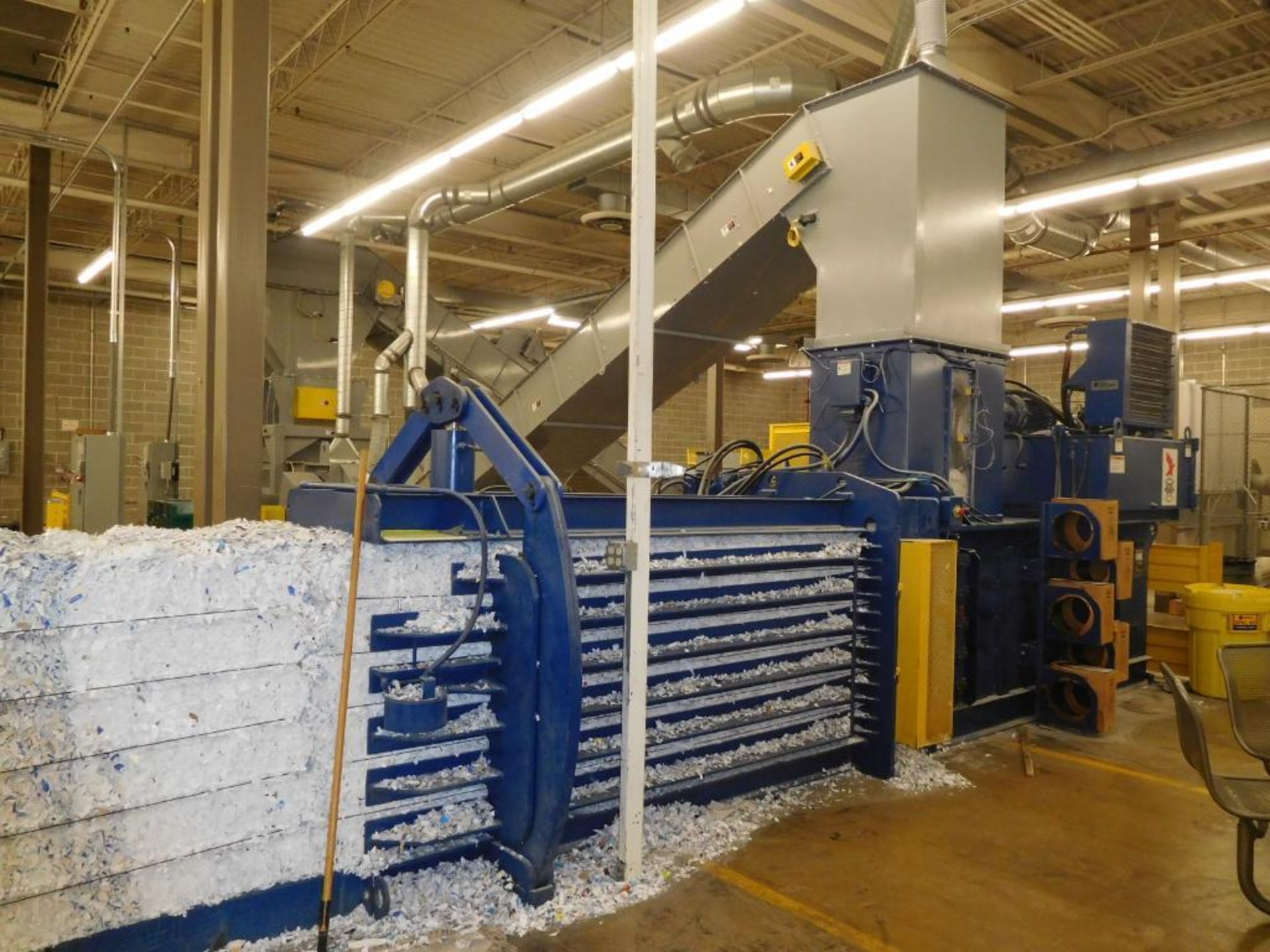 Ameri-Shred Dual Shredder System, S/N 199070.00 (2015, 2073 hours indicated) including: Pierce & Tea - Image 13 of 17