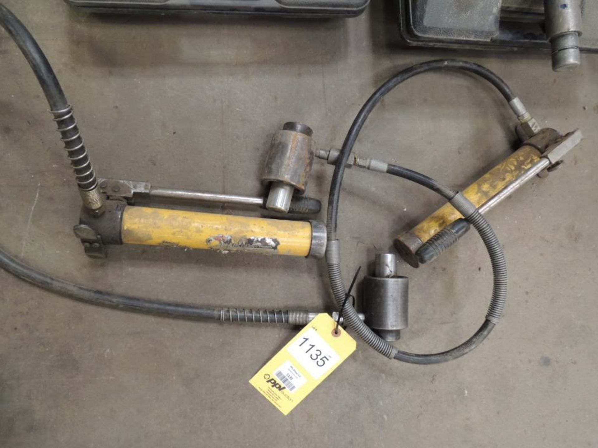 LOT: (2) Unknown Mfr. Porta Powers with Stub Cylinders