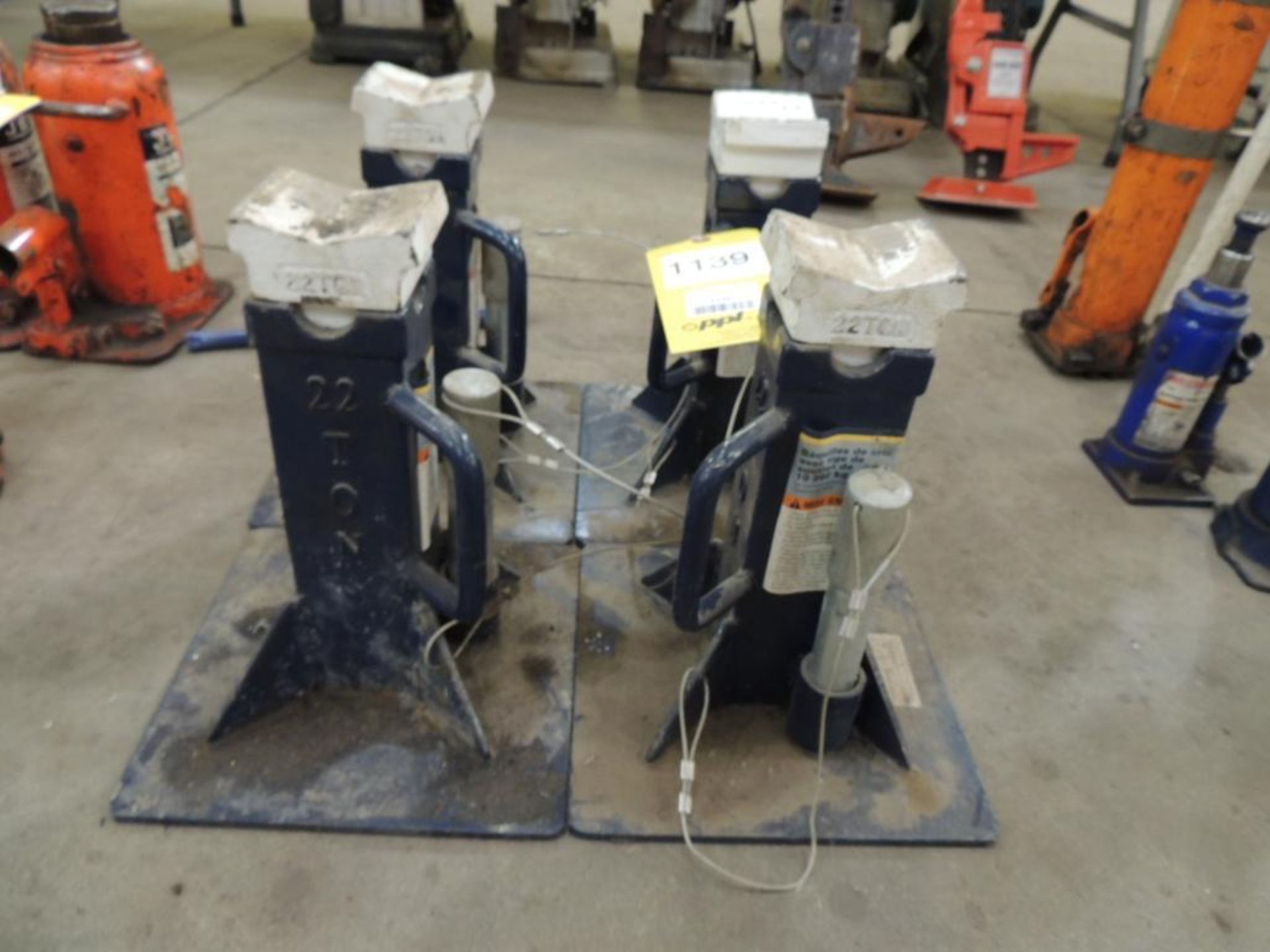 LOT: (4) EquipRite 22 Ton Pin Type Jack Stand