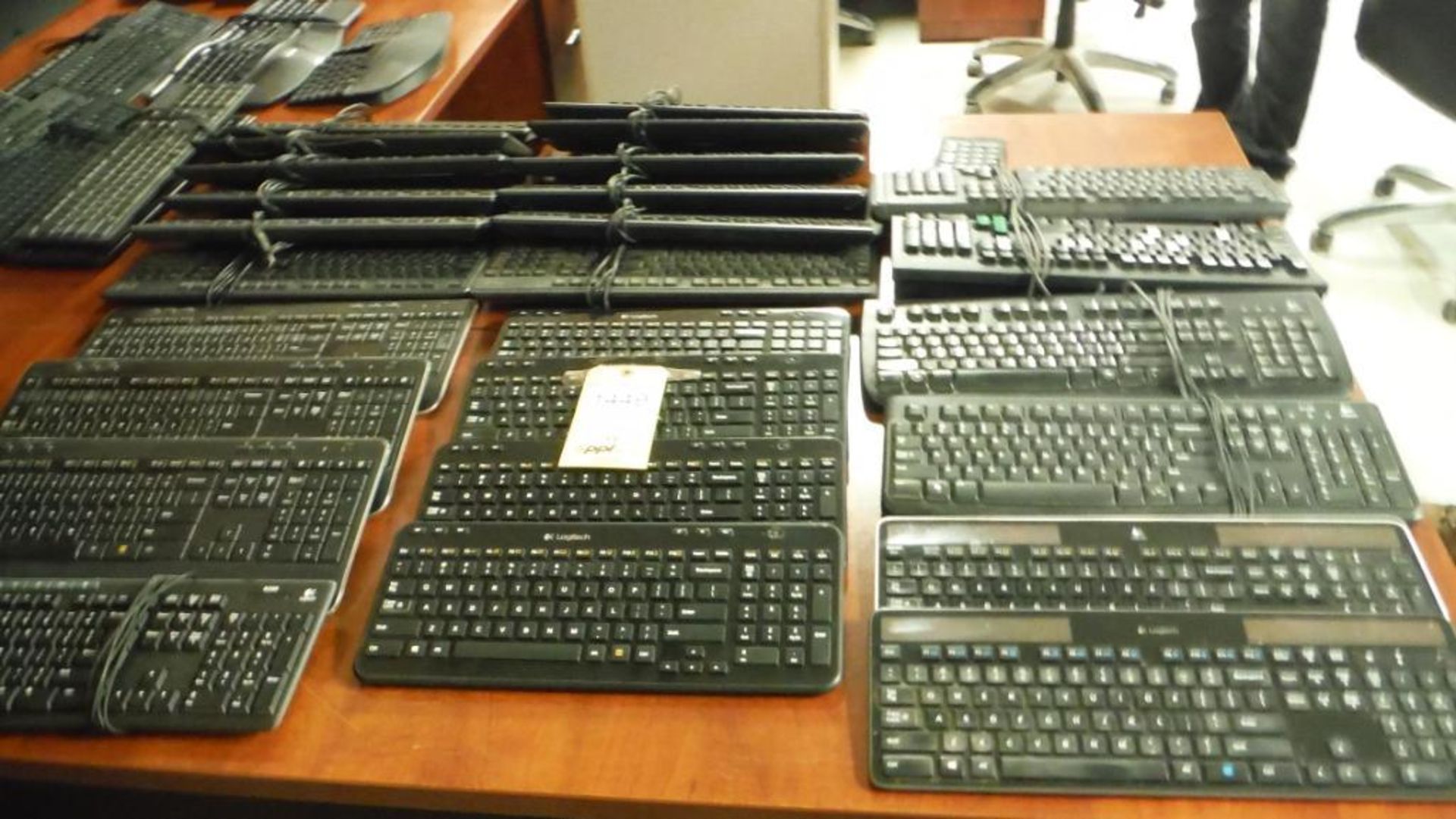 LOT: (51) Logitech, HP, Dell & Microsoft Keyboards - Image 2 of 4