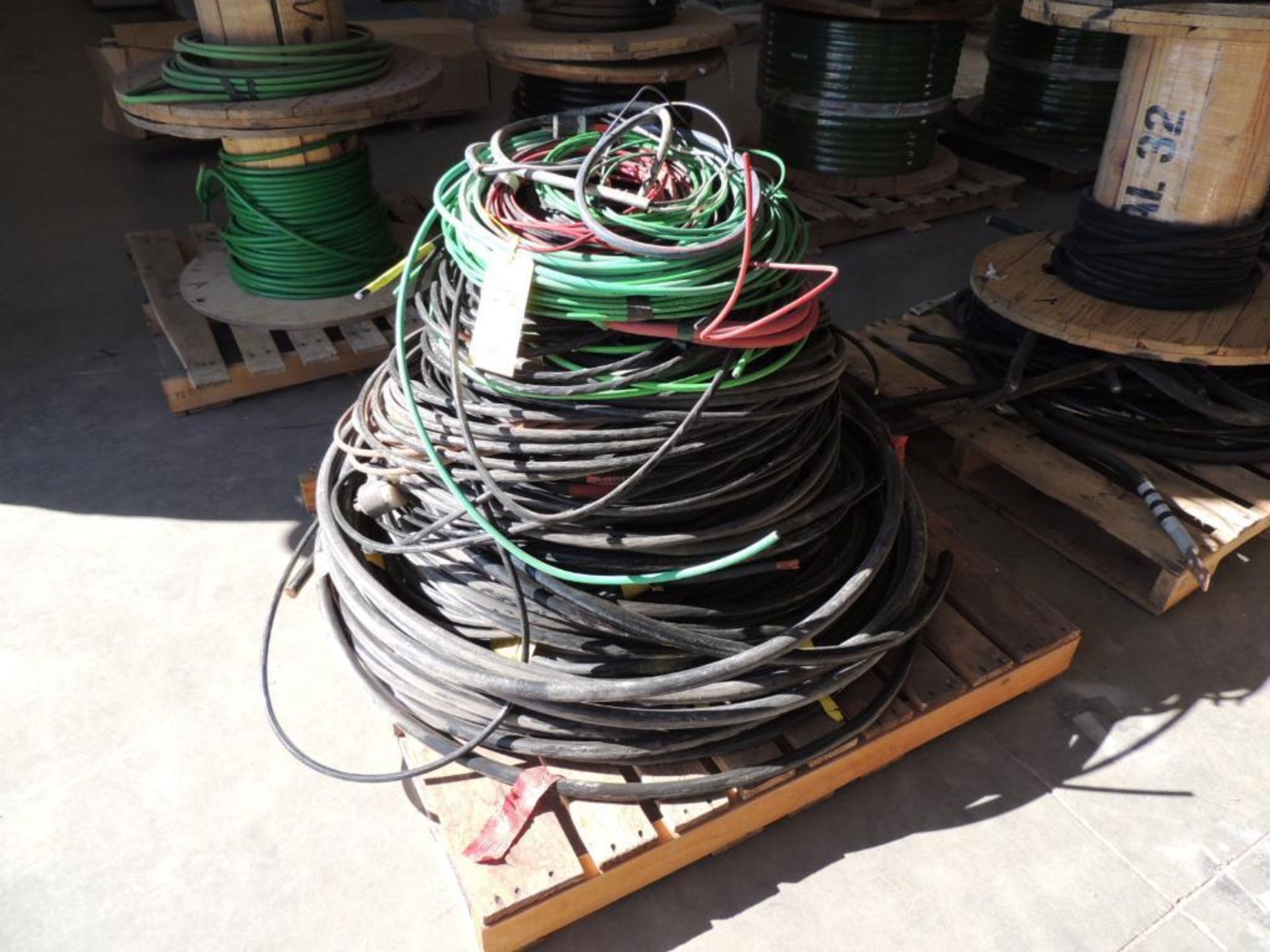 LOT: (3) Spools Assorted Electric Wire - 4/0, 535, 373, 250 THHN, 4/0 XHHW, 2 AWG THHN, 500 THHN, - Image 2 of 2