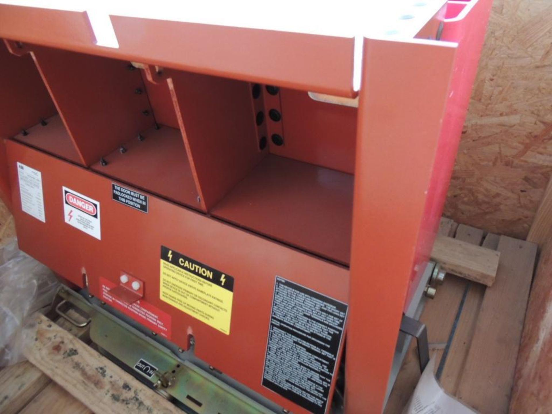 2013 ABB Industrial ADVAC or AMVAC Ground & Test Device, 3000 Amp Rated 5/15KV, (6) Disconnects