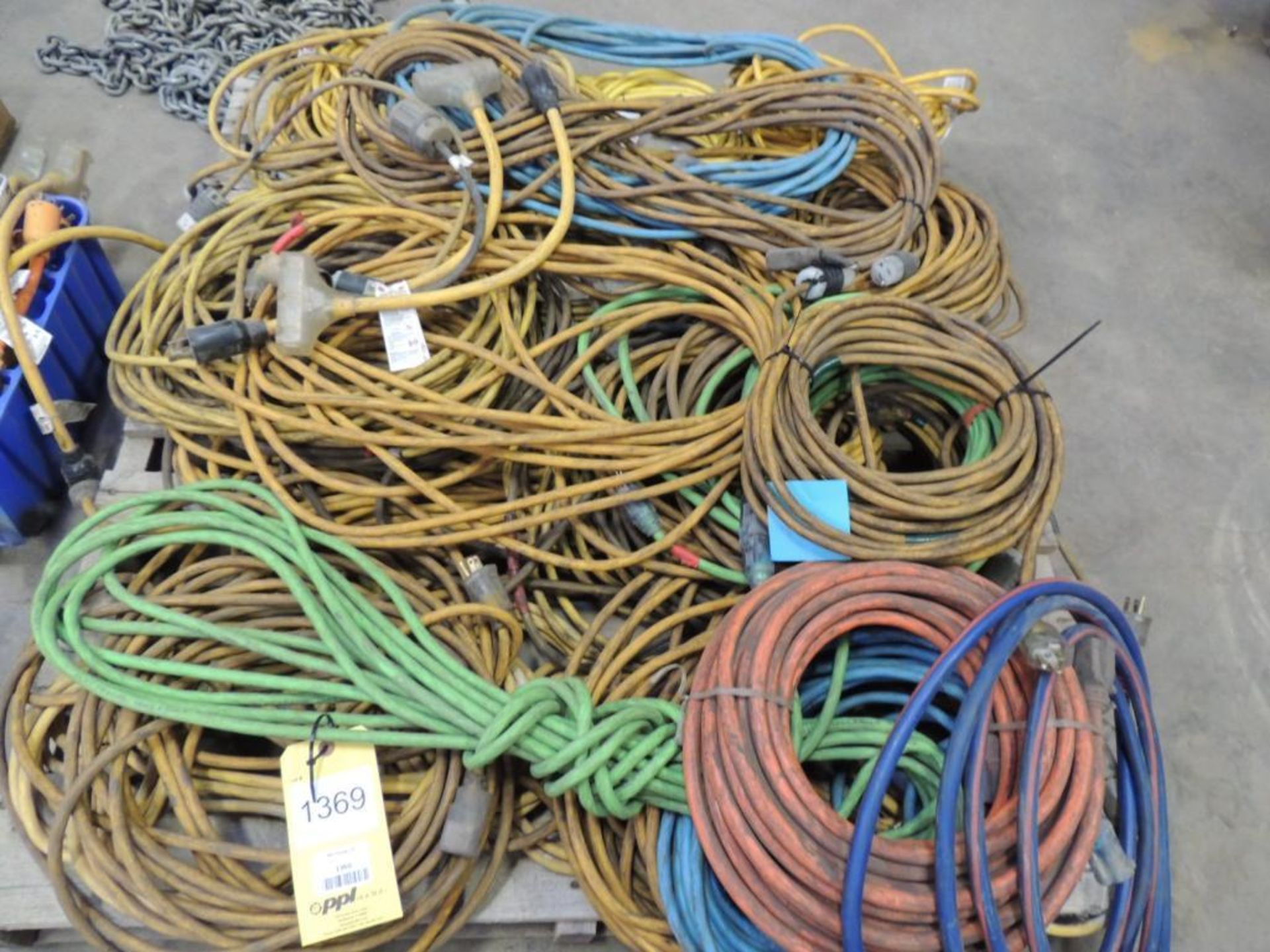 LOT: Extension Cords, 125 Volt