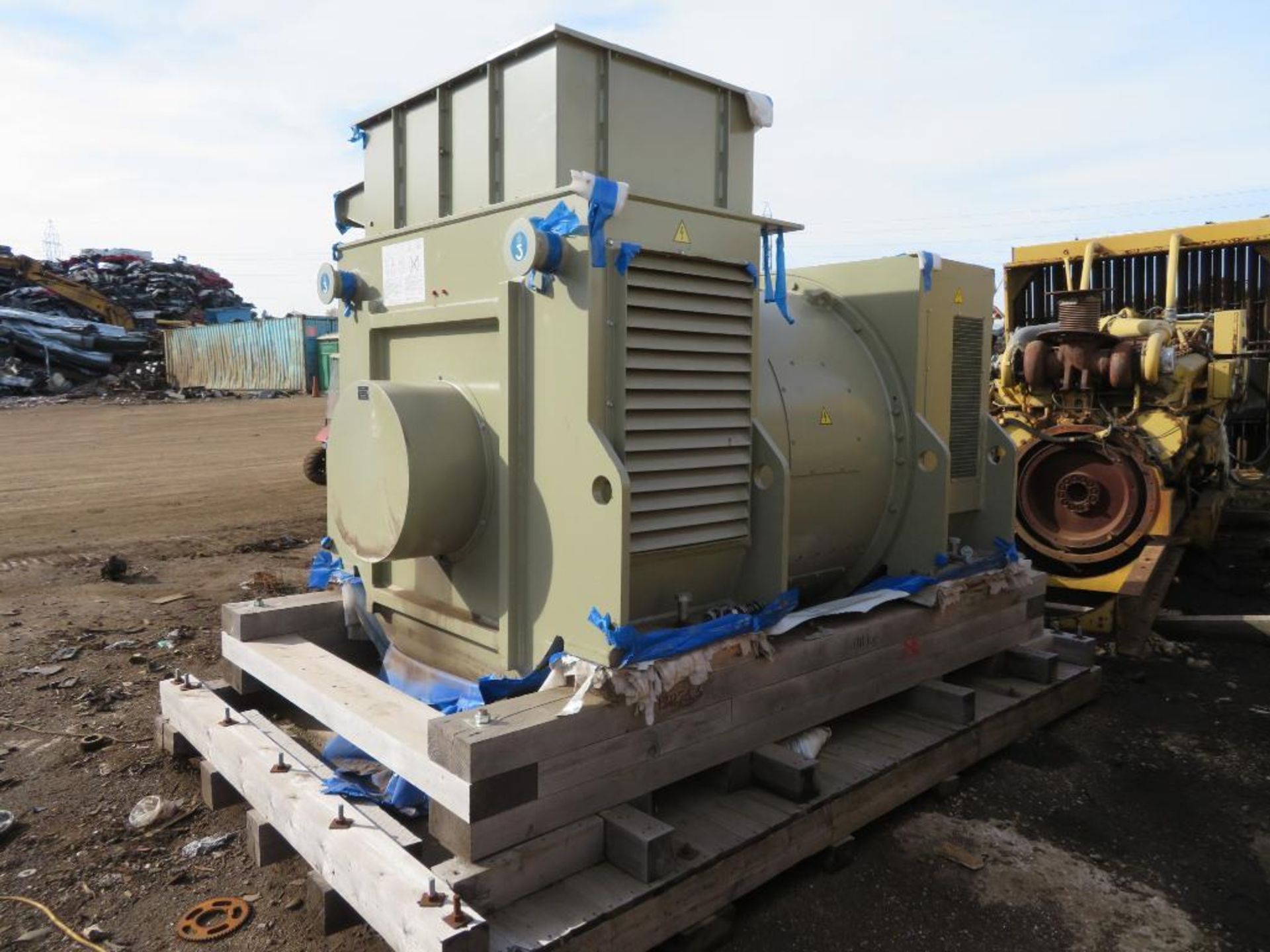 2013 AVK Generator Type D1G150 1/8, S/N 8231766A101, 4160 Volt AC - Image 2 of 4