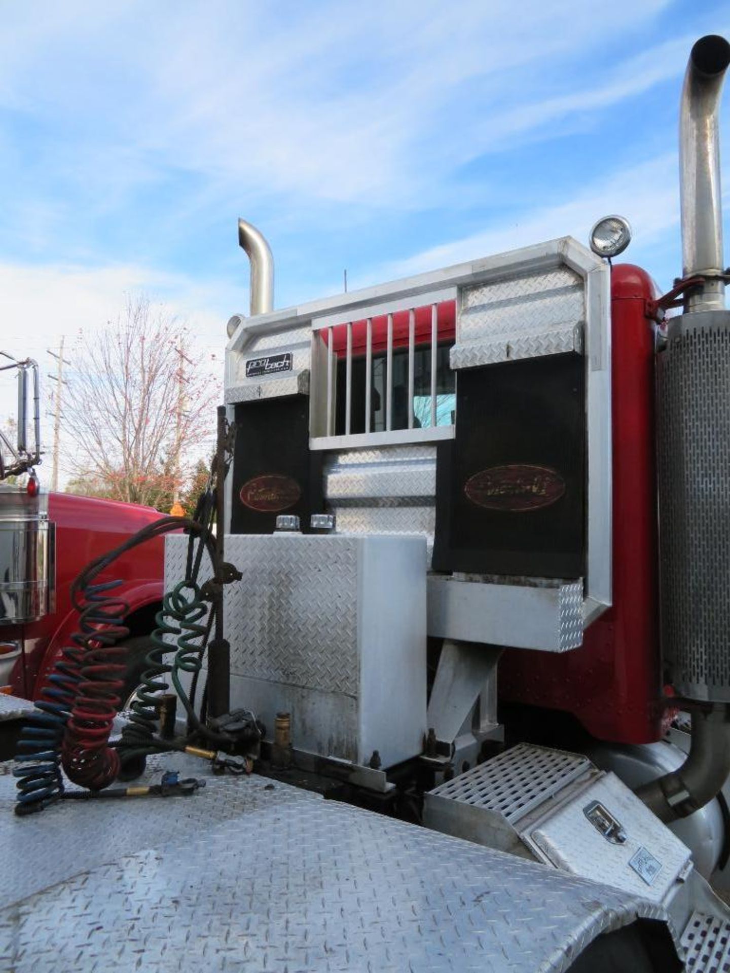 2006 Peterbilt Conventional Tri-Axle Truck Tractor Model 379, VIN 1XP5DB9X86N650002, 14.6L L6 Diesel - Image 4 of 8