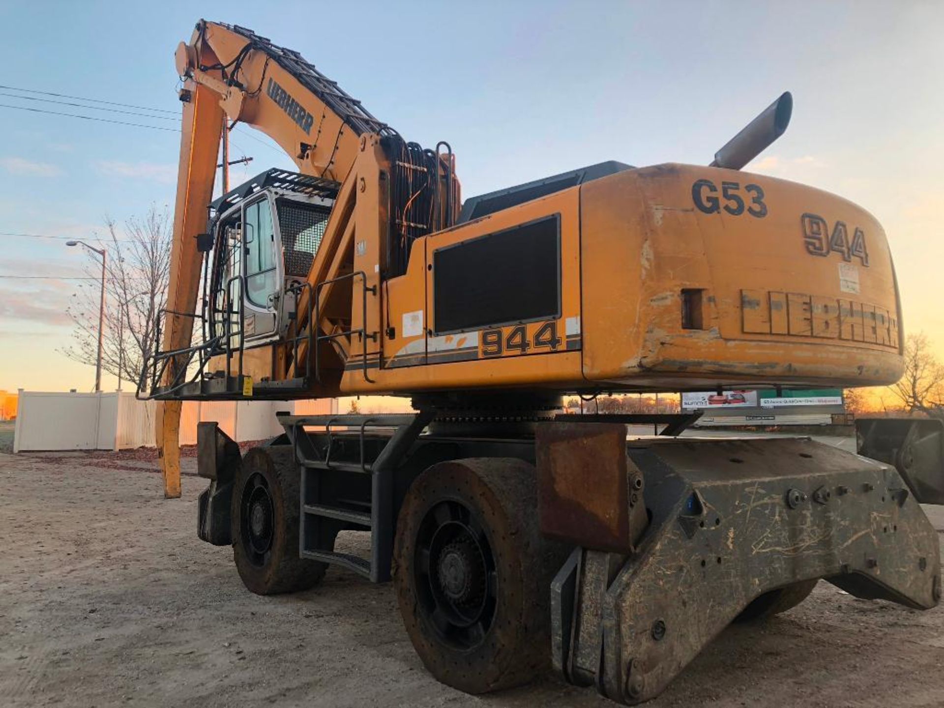 2005 Liebherr Hydraulic Rubber Tire Mobile Material Handler Model Litronic A944C HD, S/N WLH7U194HZK - Image 2 of 5