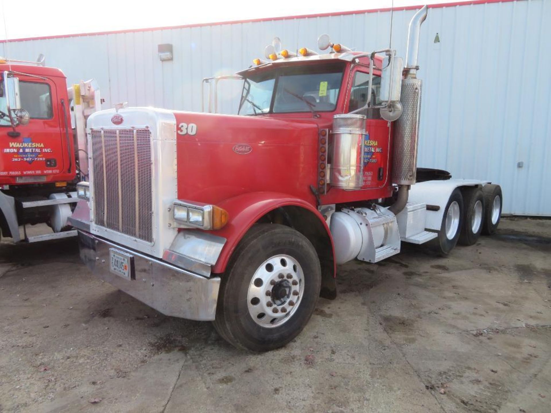 2006 Peterbilt Conventional Tri-Axle Truck Tractor Model 379, VIN 1XP5DB9XX6N650003, 14.6L L6 Diesel