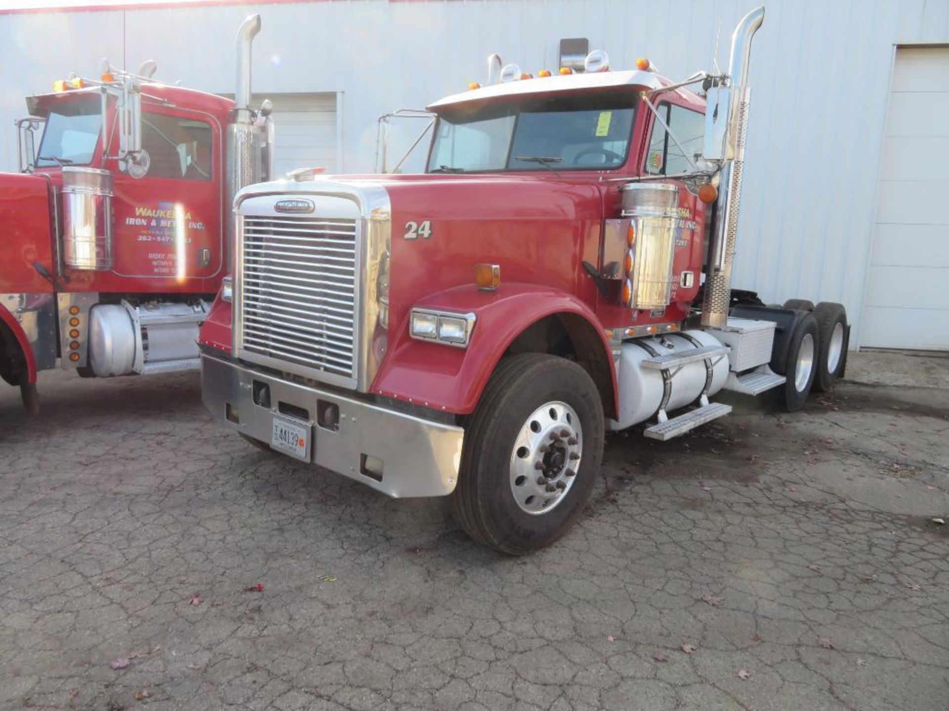 2008 Freightliner Classic Conventional Tandem-Axle Truck Tractor, VIN 1FUJE6LK58DY56488, Fuller Manu