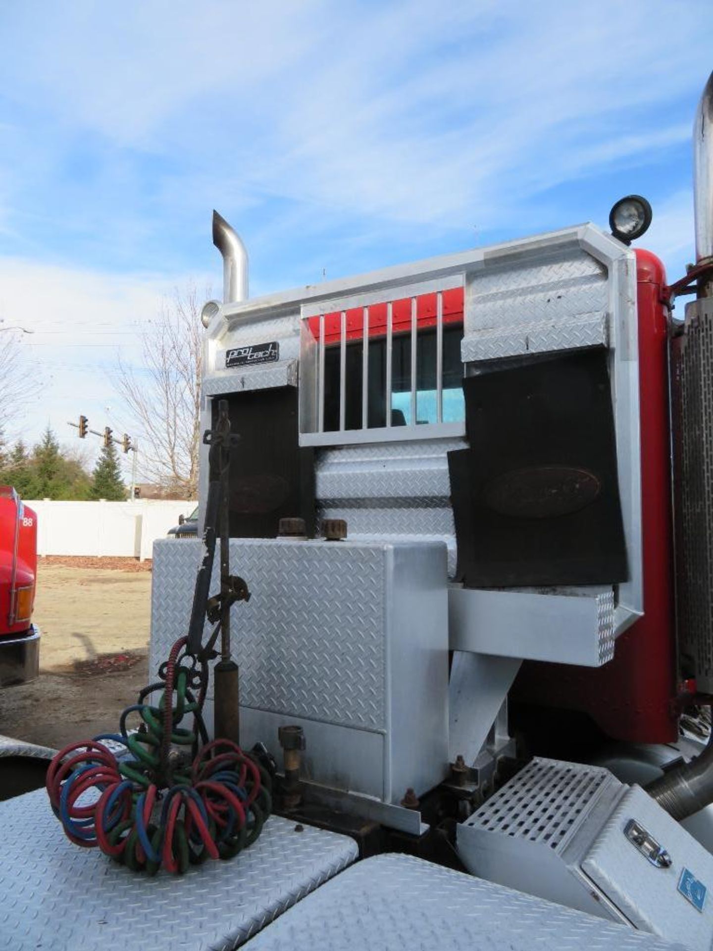 2006 Peterbilt Conventional Tri-Axle Truck Tractor Model 379, VIN 1XP5DB9XX6N650003, 14.6L L6 Diesel - Image 5 of 6