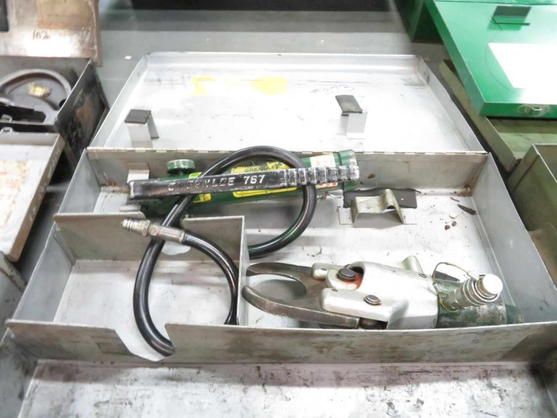 LOT: Greenlee Manual Hydraulic Pump No. 767, with Hydraulic Cable Cutter Head & Case