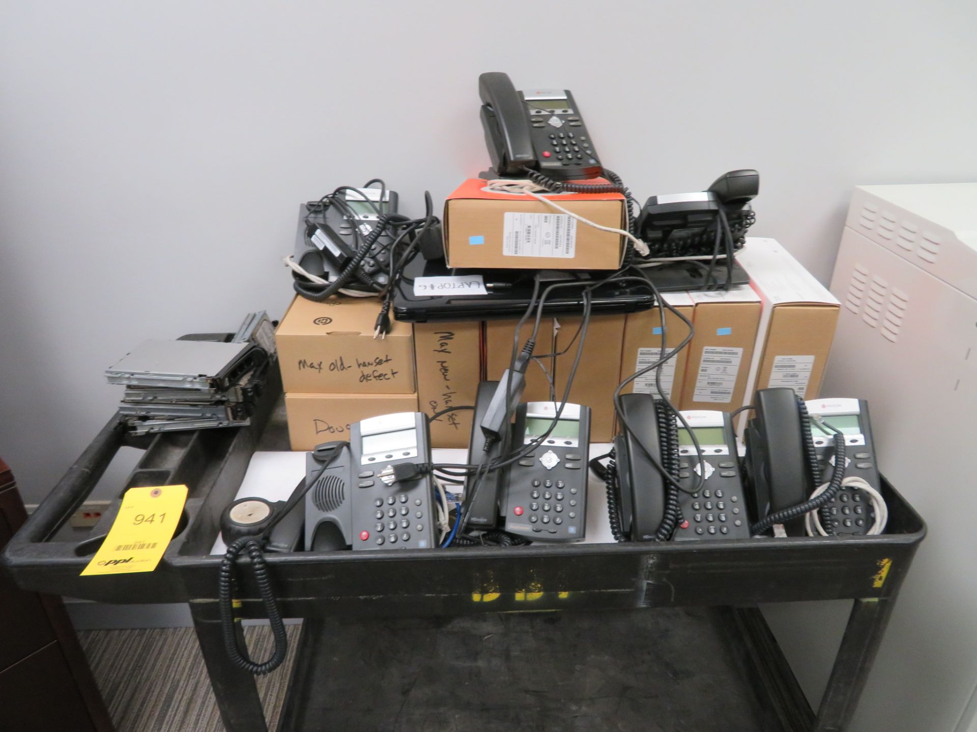 LOT: Telephone Handsets (New/Used), Shop Cart