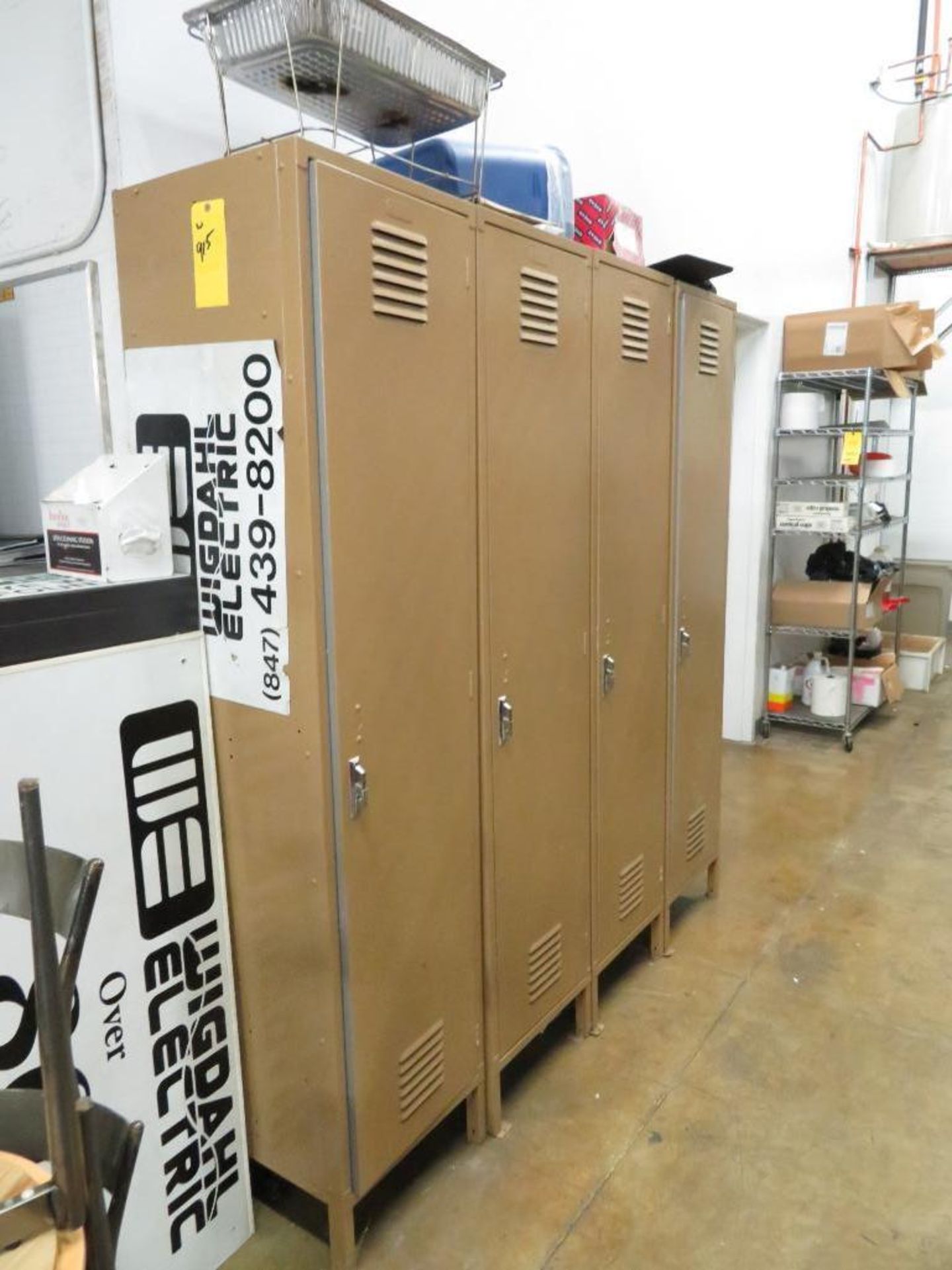 LOT: Rolling Metro-Rack, (4) Employee Lockers, File Cabinet & Round Table & Chair - Image 4 of 5