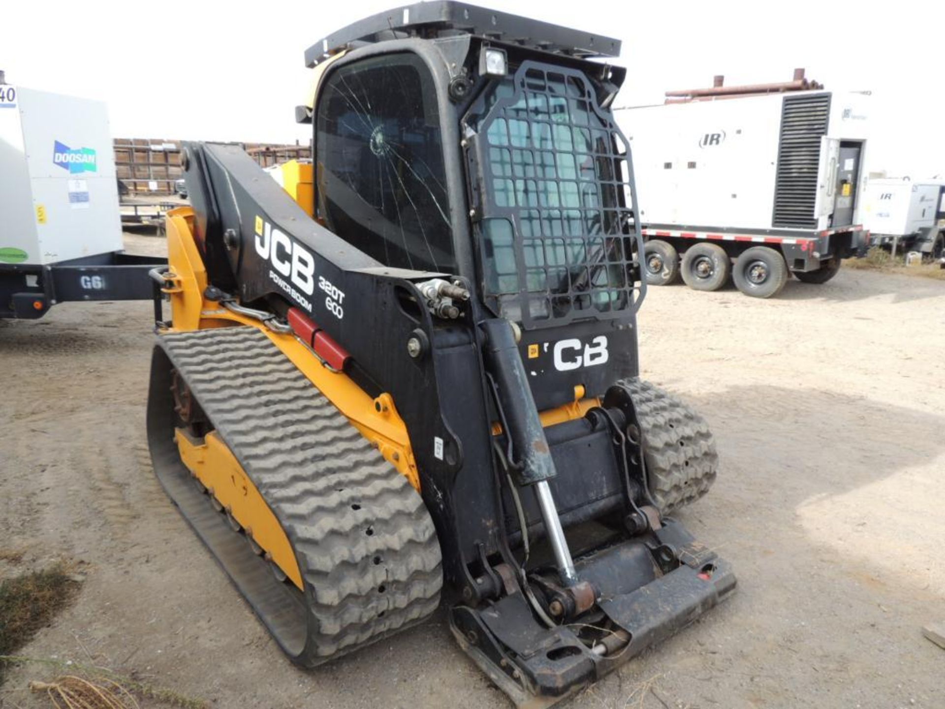 2013 JCB 320T SKIDSTEER, FORESTRY PACKAGE, 450 MM TRACKS, HIGH FLOW, 2 SPEED, POWER QUICK ATTACH, FO - Image 3 of 5