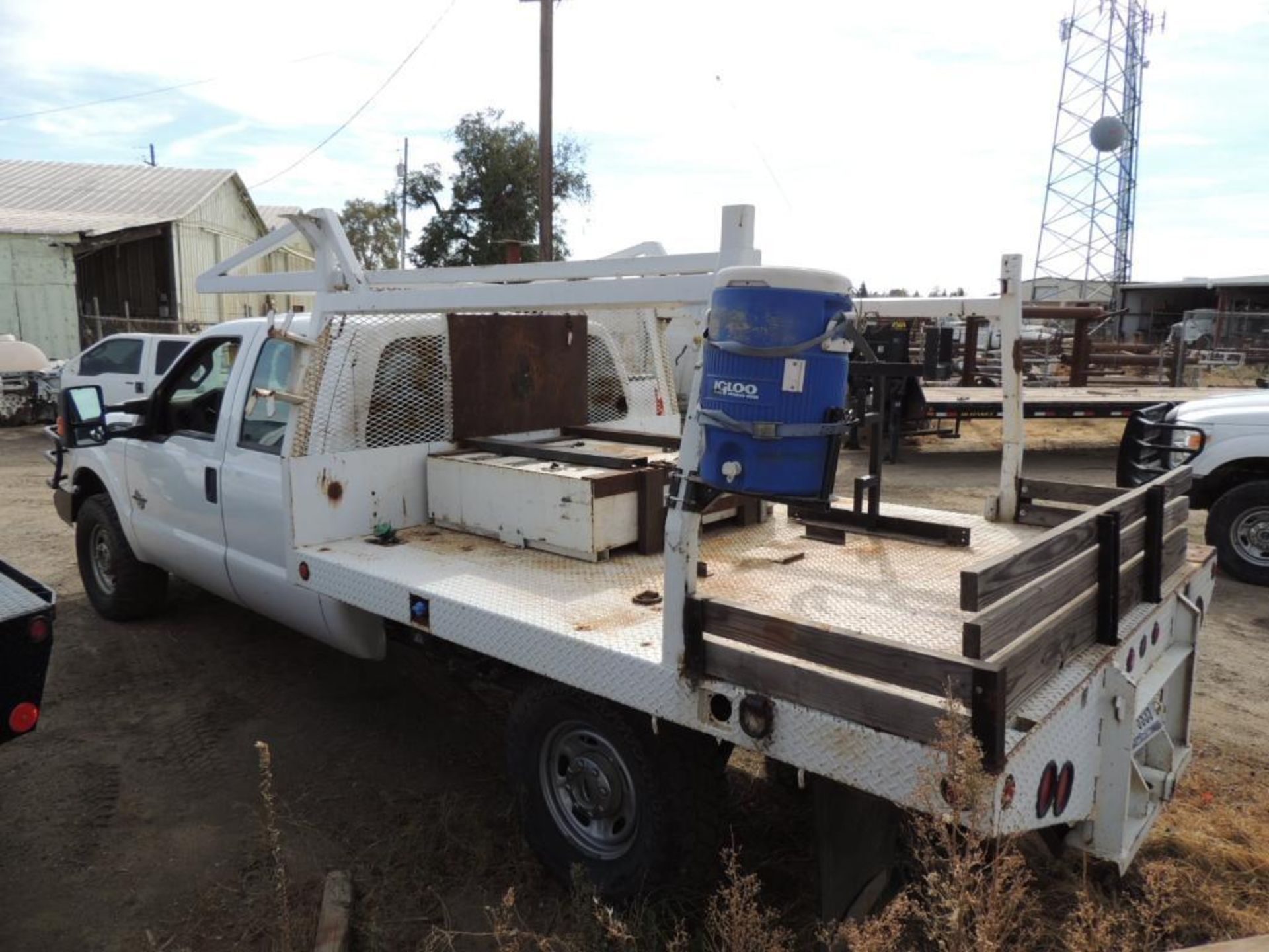 2013 FORD F250 XL SUPER DUTY CREW CAB, 9' FLAT BED, SRW, 4X4, 6.7 LTR, AUTO TRANS, 147,064 MILES IND - Image 5 of 5