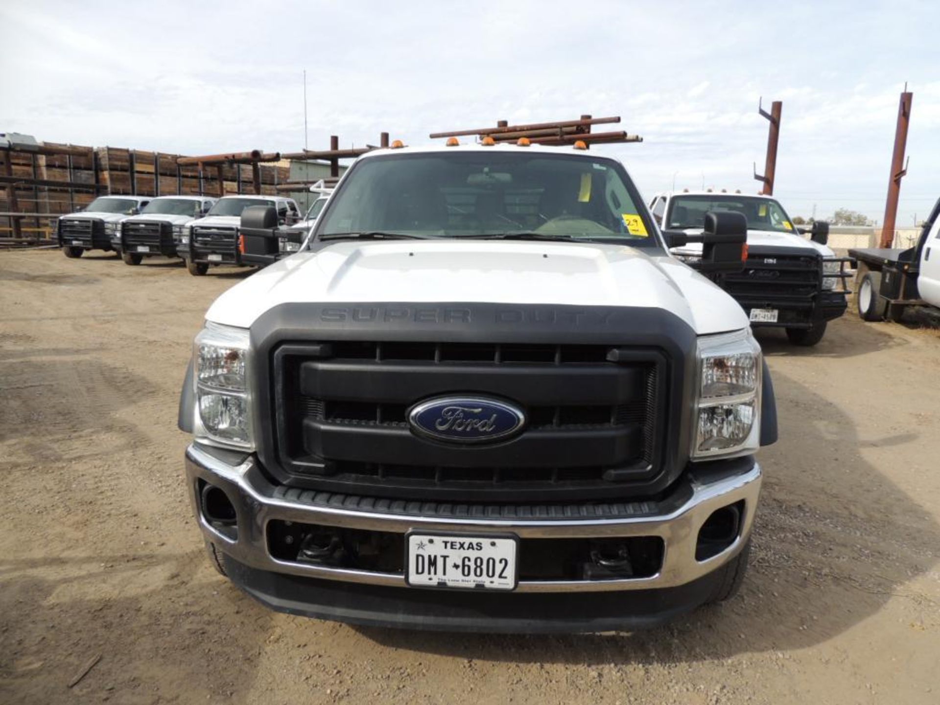 2014 FORD F450 XL SUPER DUTY CREW CAB, 9 ft. FLAT BED, DRW, 4X4, 6.7 LTR, AUTO TRANS, 72,483 MILES I - Image 2 of 6