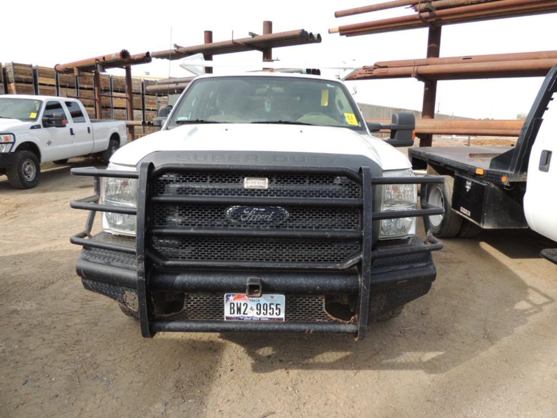 2013 FORD F250 XL SUPER DUTY CREW CAB, 9' FLAT BED, SRW, 4X4, 6.7 LTR, AUTO TRANS, 147,064 MILES IND - Image 2 of 5