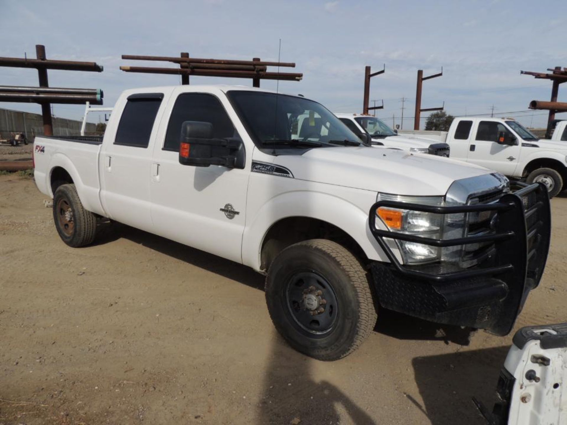 **NO TITLE** 2012 FORD F250 LARIAT SUPER DUTY CREW CAB, LONG BED, SRW, 4X4, 6.7 LTR, AUTO TRANS - Image 3 of 5