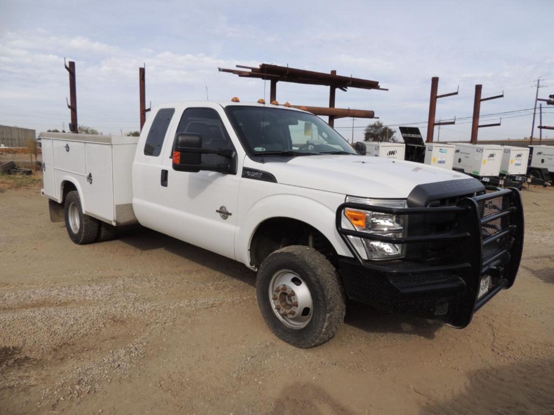 2014 FORD F350 XL SUPER DUTY EXTENDED CAB, 9 ft. ROYAL UTILITY BED, DRW, 4X4, 6.7 LTR, AUTO TRANS, 1 - Image 3 of 5