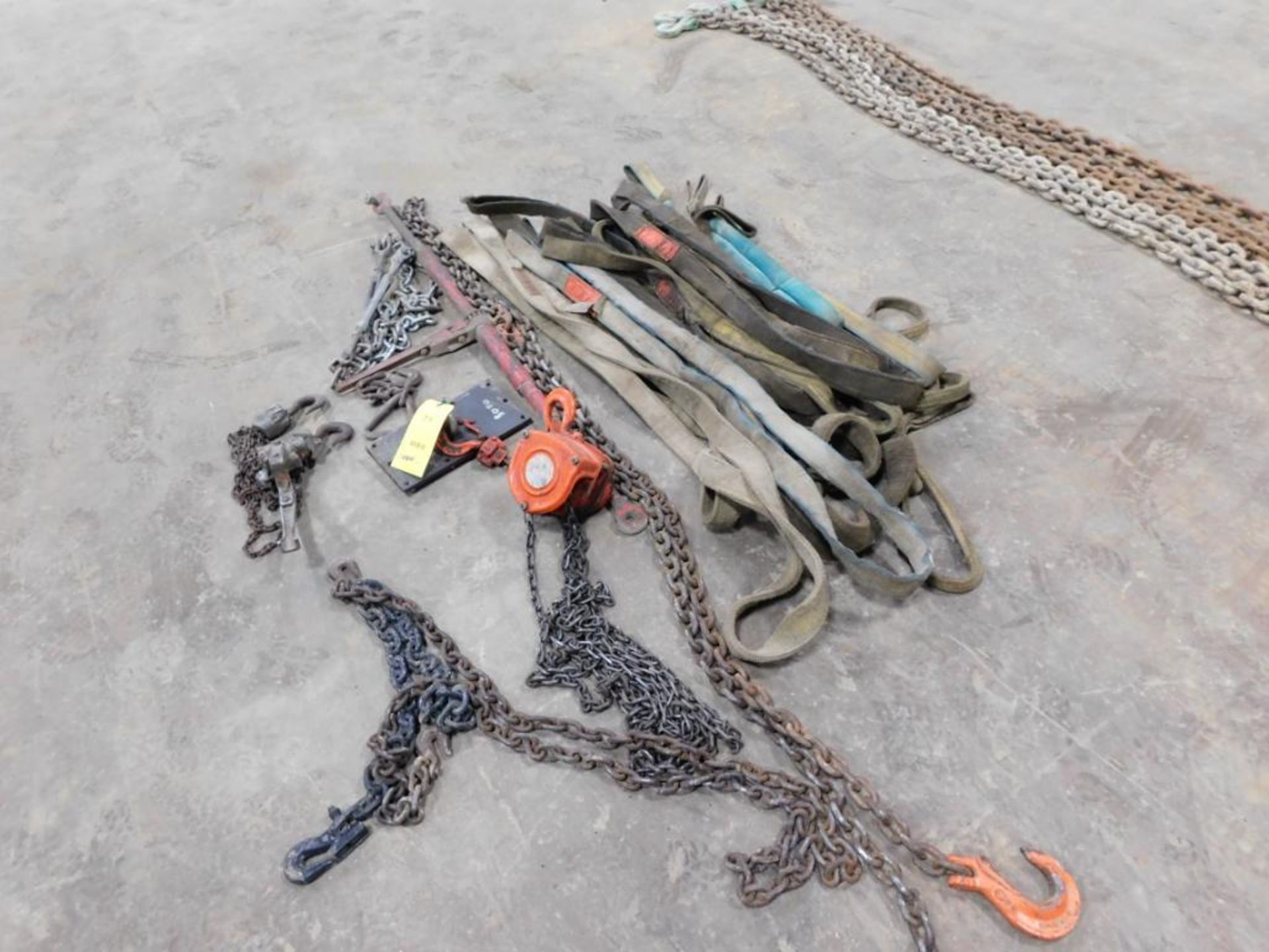 LOT: Chain Hoist, Chain, Lifting Straps