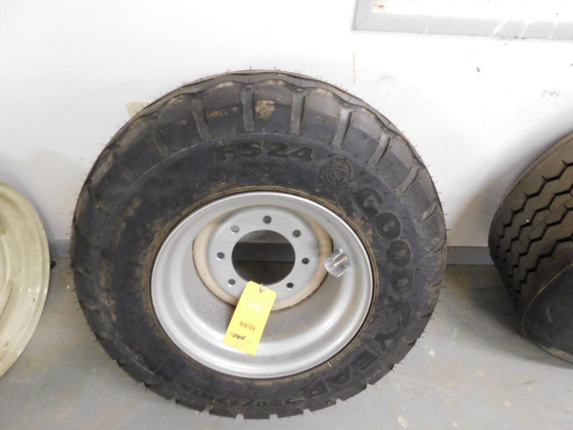 LOT: 380/55R16.5 Tire & 8-Lug Rim (new)