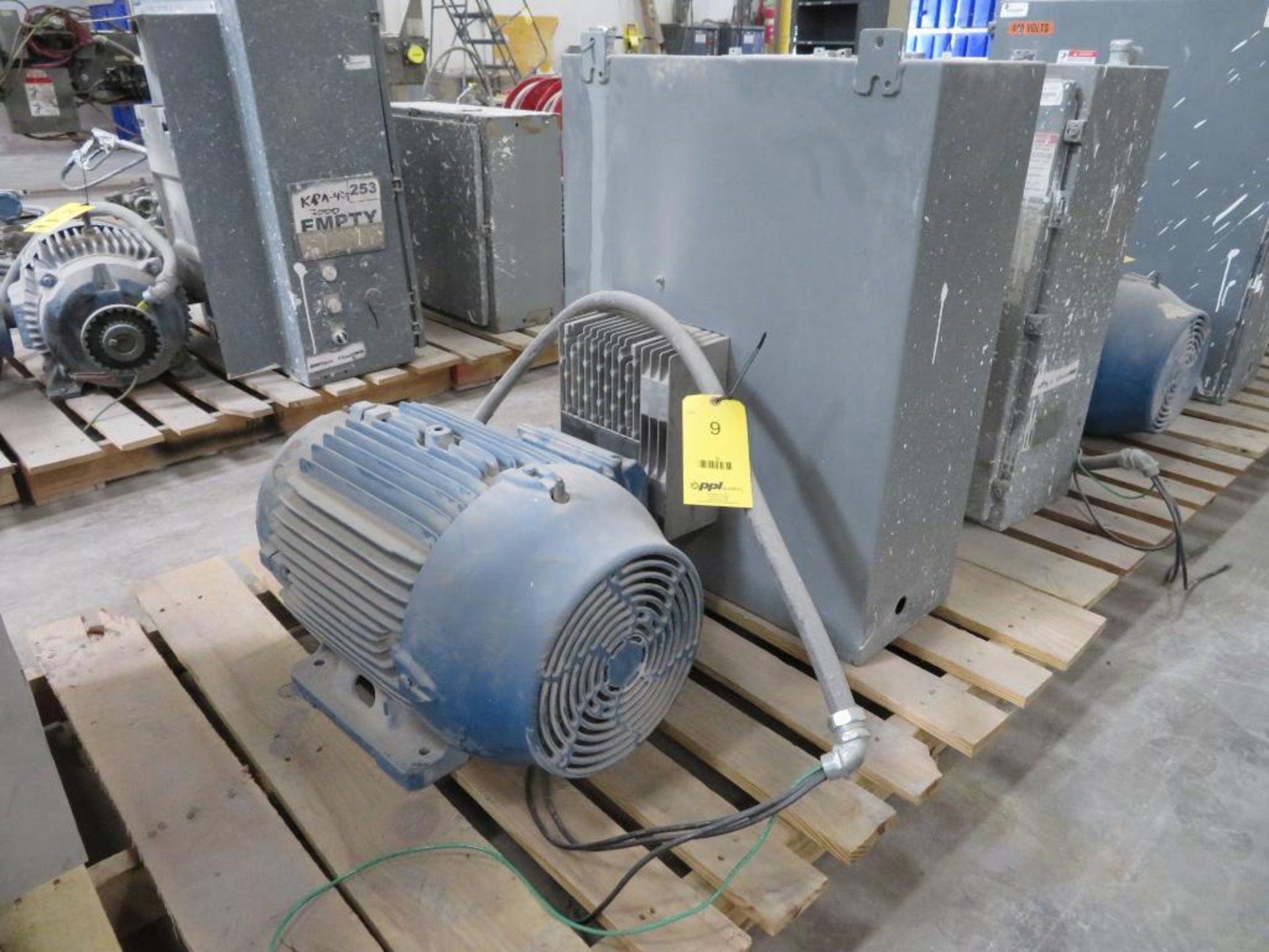 30 HP (est.) Electric Motor with Variable Speed Control