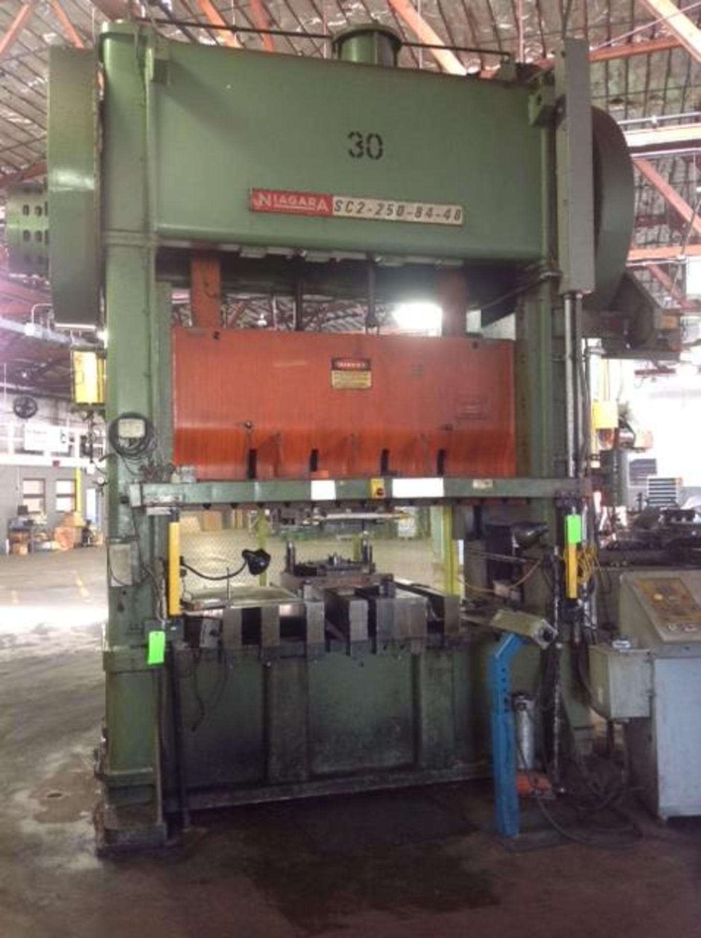 250 Ton Niagara #SC2-250-84-48 SS Press, s/n:47124, 84 x 48” bed, 8” stroke, 30” sh, 11”adj, 30-60 - Image 3 of 8