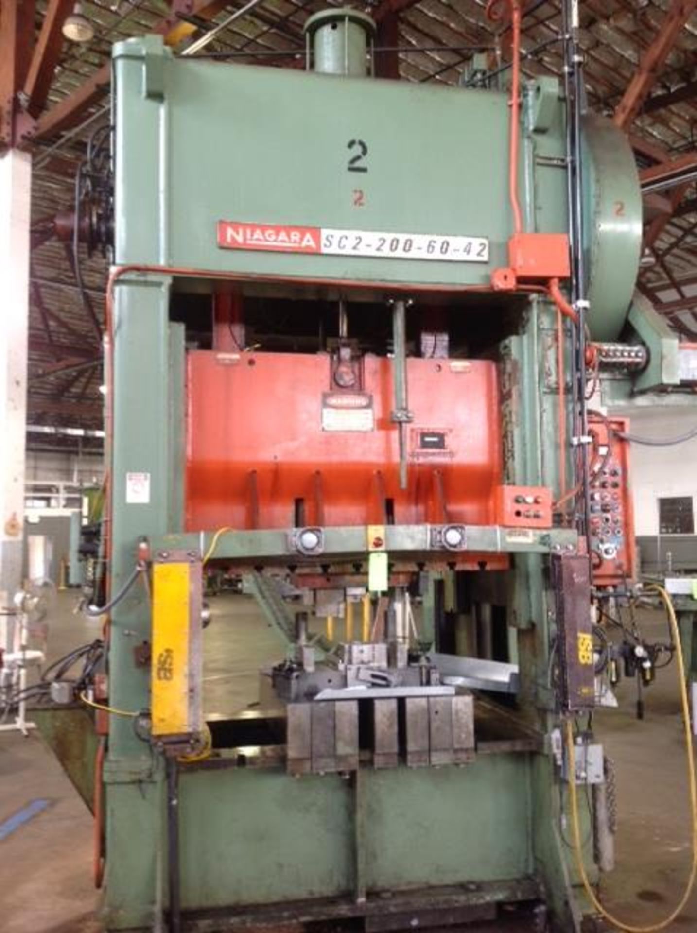 200 Ton Niagara #SC2-200-60-42 SS Press s/n:47646, 60 x 42” bed, 8” stroke, 30” sh, 10” adj, 30 - 60