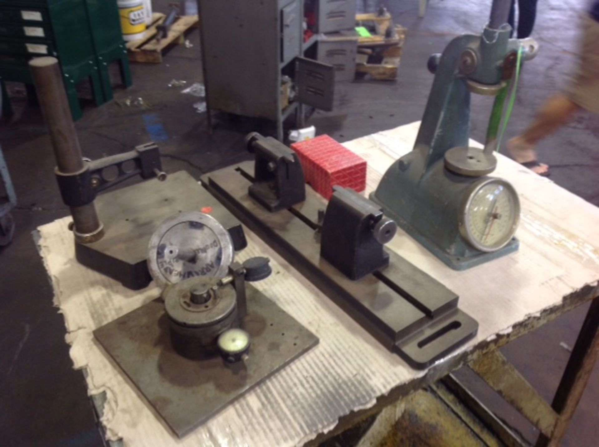 Centers, pressure gage, miss on rolling cart