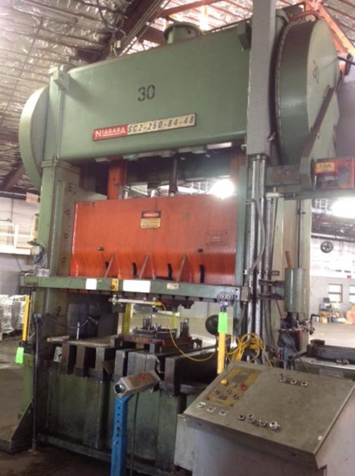 250 Ton Niagara #SC2-250-84-48 SS Press, s/n:47124, 84 x 48” bed, 8” stroke, 30” sh, 11”adj, 30-60 - Image 4 of 8