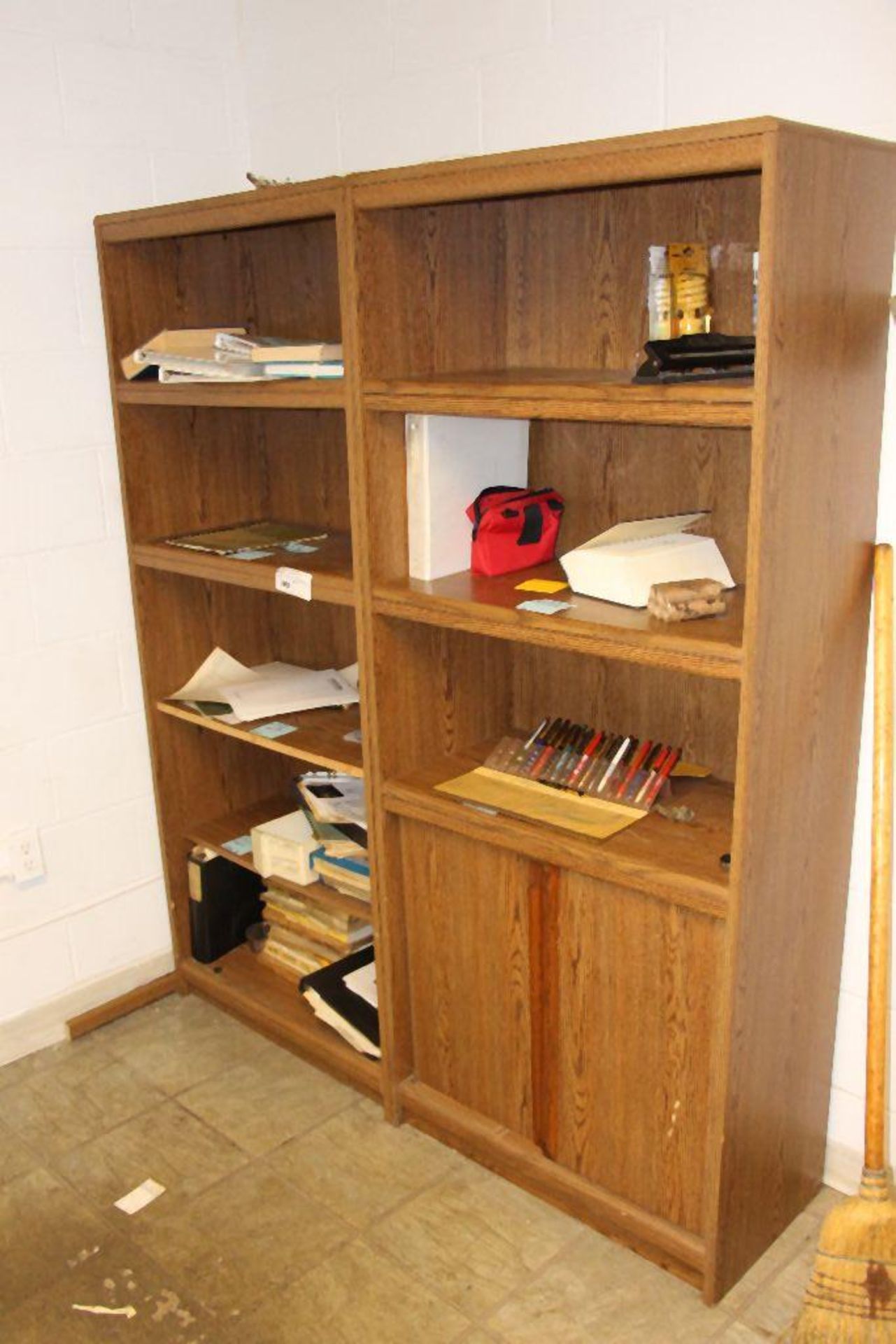 (2) bookcases