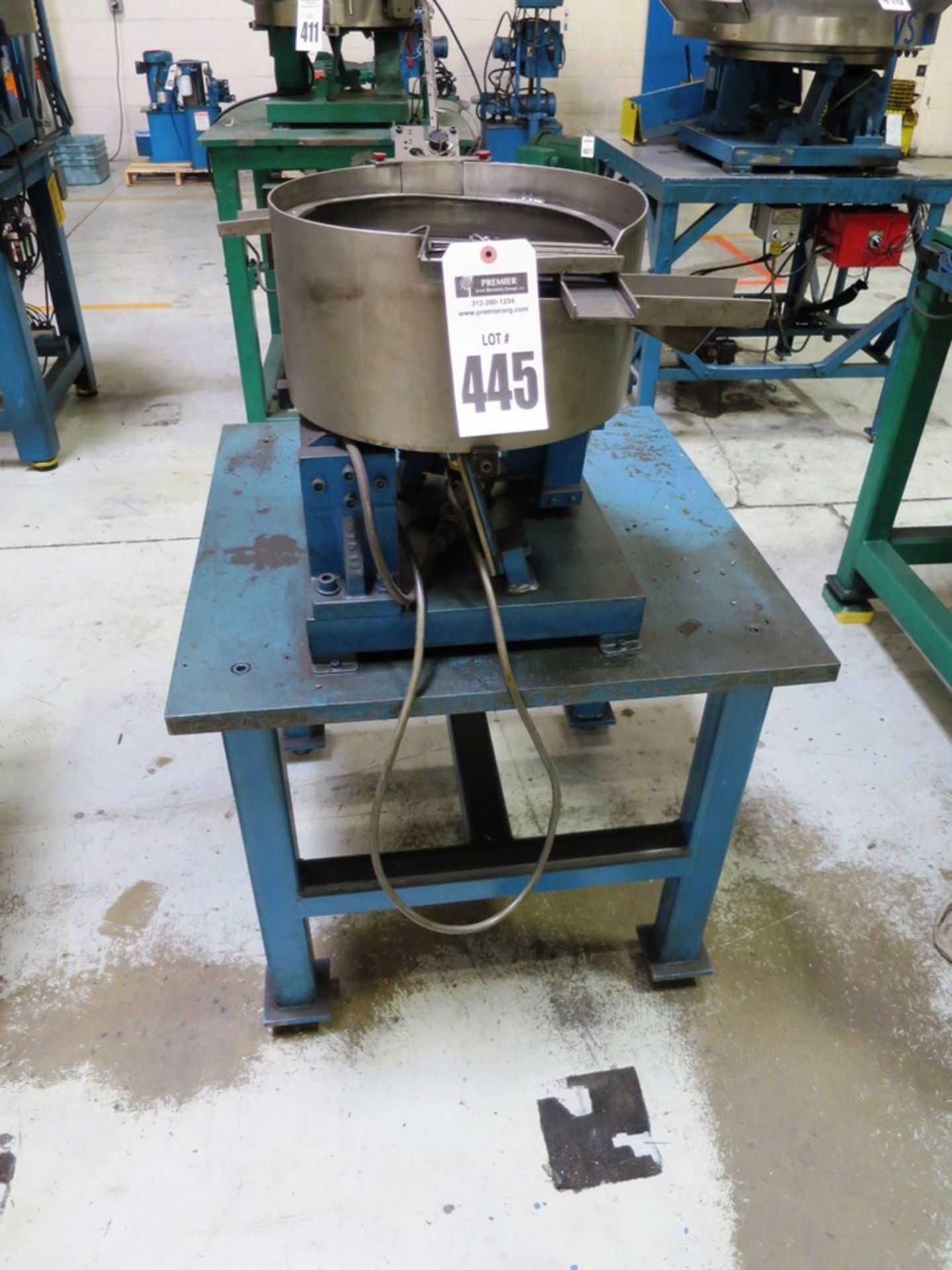 Bowl Feeder On Heavy Duty Steel Table