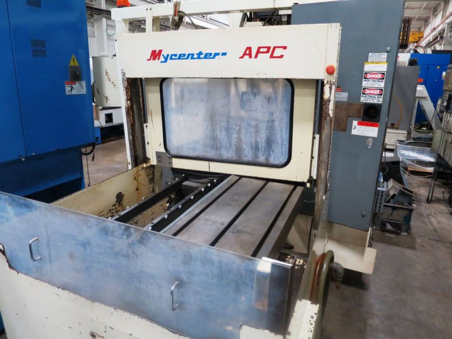 30"x18" Kitamura Mycenter 3X APC CNC Vertical Machining Center w/Pallet Changer, S/N 11570 - Image 6 of 8