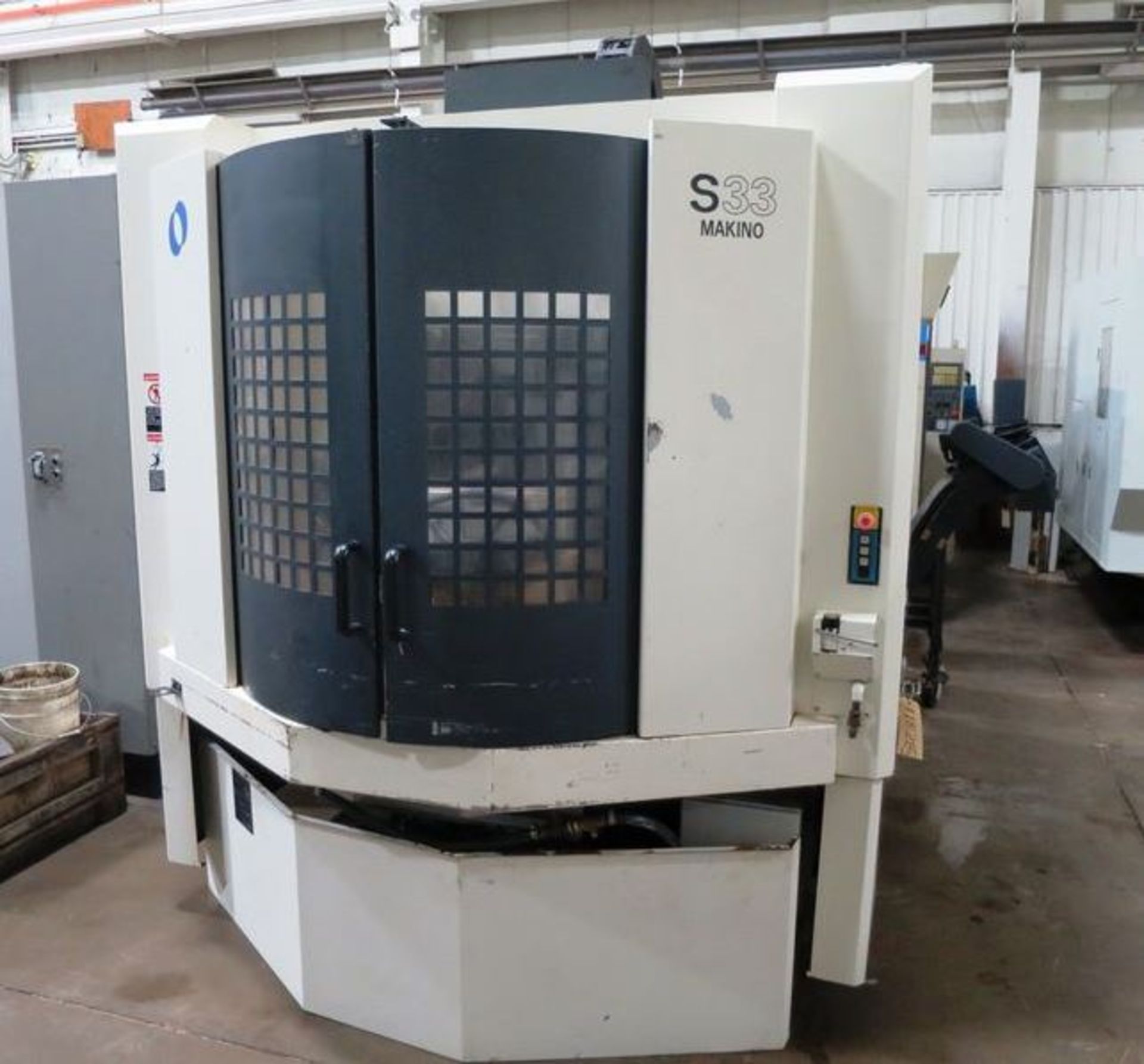 Makino S33-APC 3 -Axis Precision CNC Vertical Machining Center w/Pallet Changer, S/N V7793, New 2006