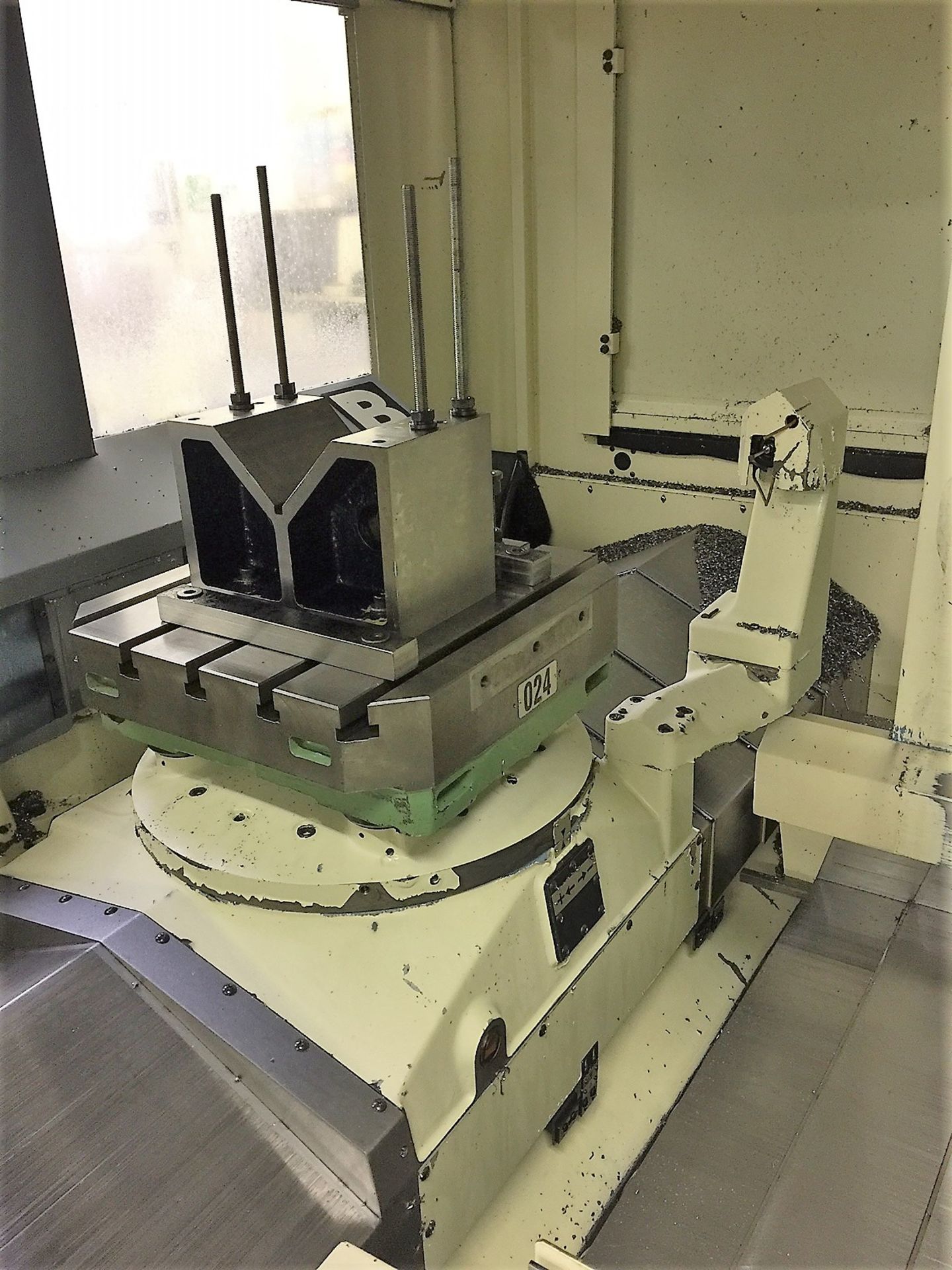 Makino MC86 CNC 4 Axis Horizontal Machining Center with 25" Pallets - Image 5 of 11