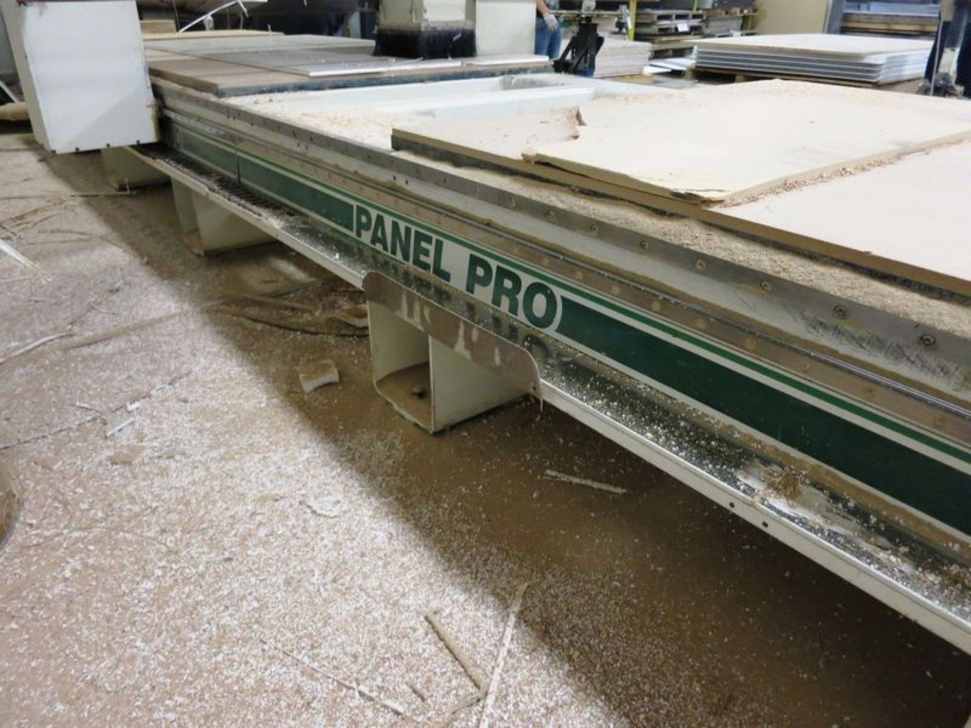 31.5' x 5' C.R. ONSRUD MDL 288G12 PANEL PRO 3-AXIS CNC MOVING GANTRY ROUTER, S/N 884040, NEW 2004 - Image 4 of 12