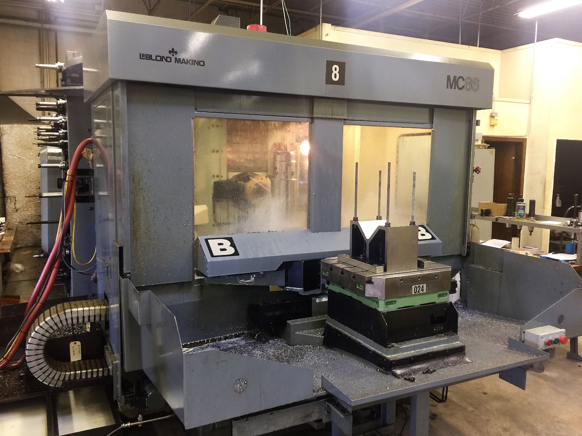 Makino MC86 CNC 4 Axis Horizontal Machining Center with 25" Pallets