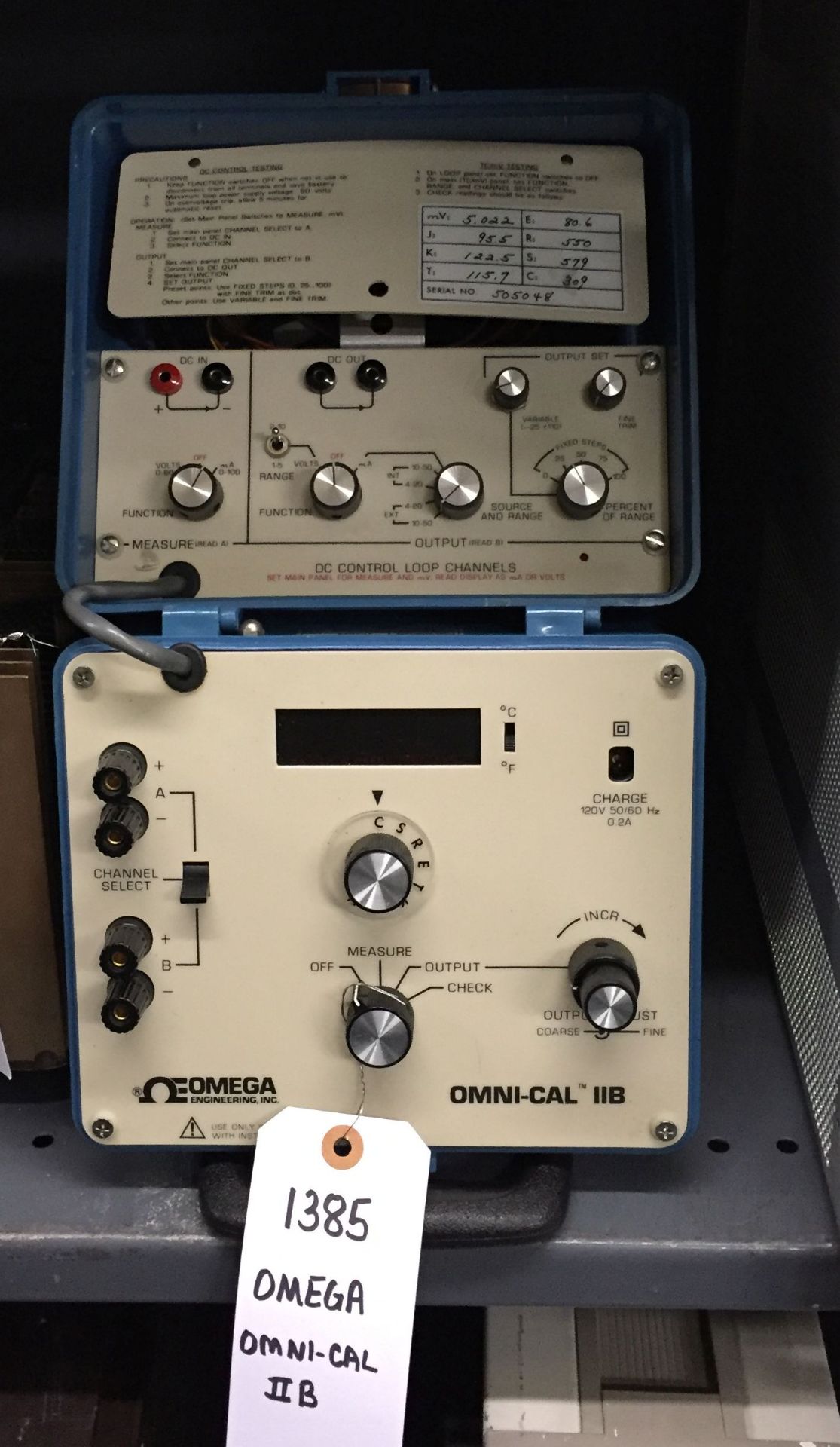 Omega Omni-Cal IIB Portable Thermocouple / Loop Calibrator