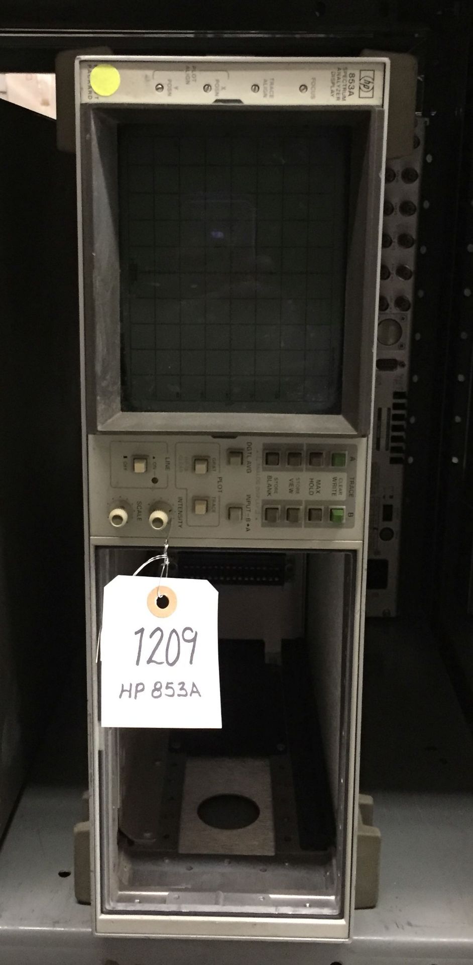 HP 853A Spectrum Analyzer Display