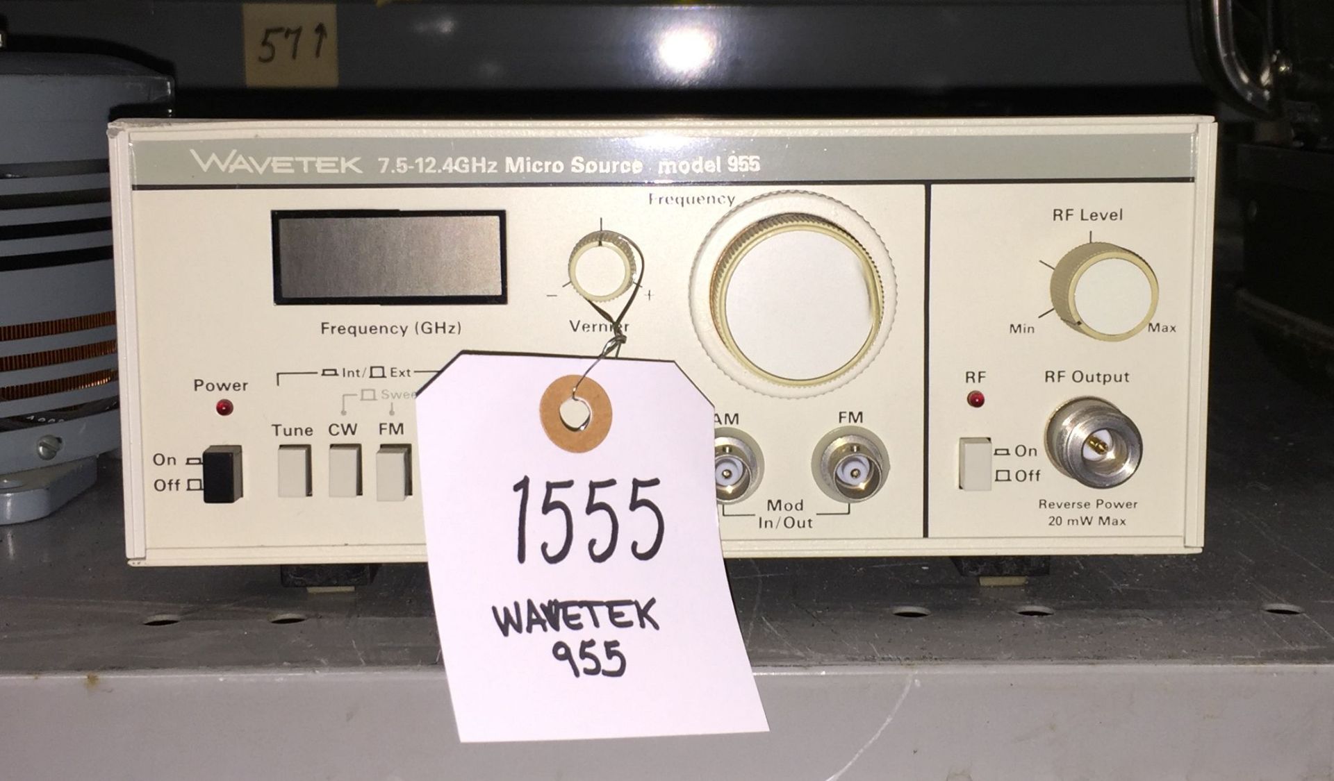 Wavetek 955 Micro Source