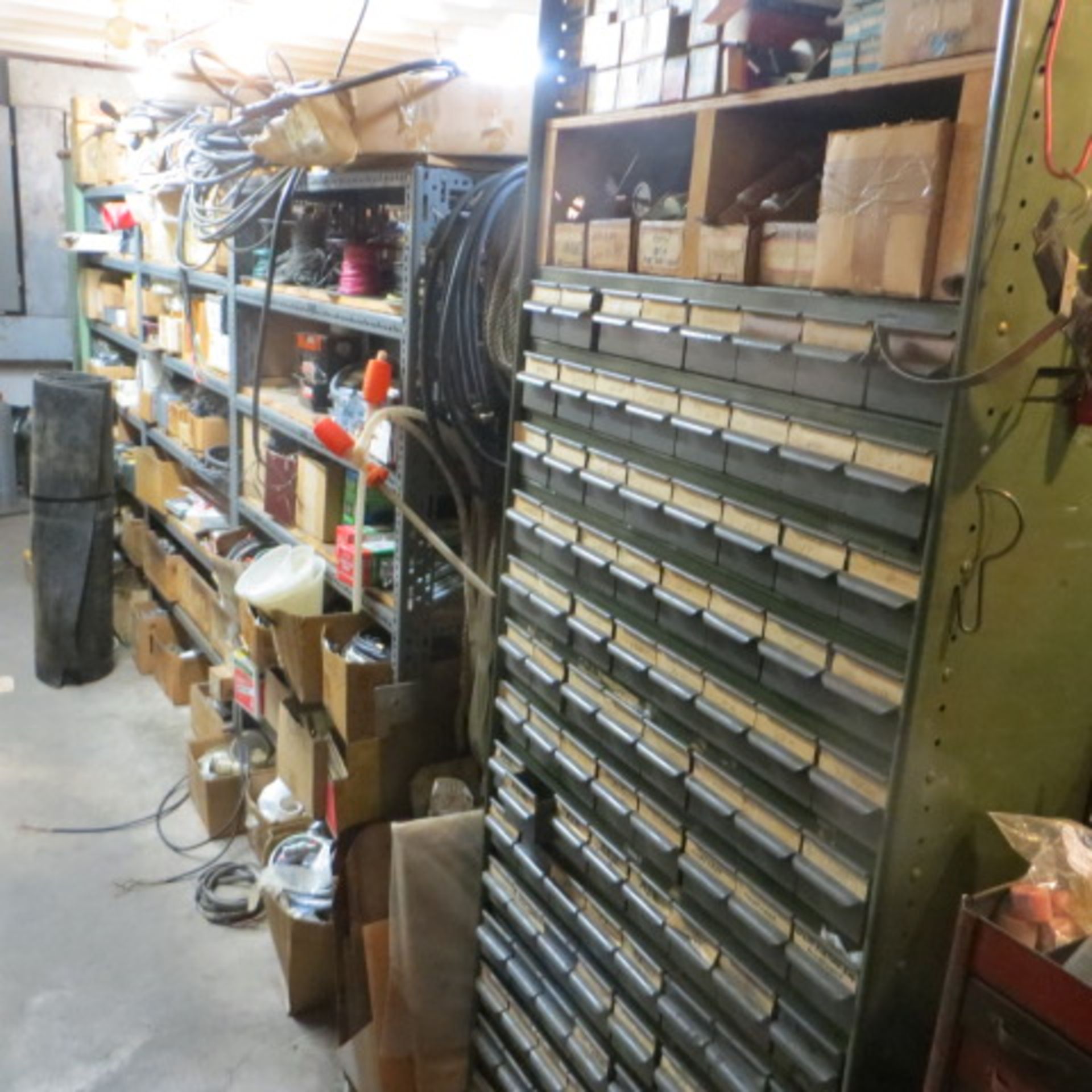 ENTIRE CONTENTS OF MAINTENANCE ROOM - Image 2 of 5