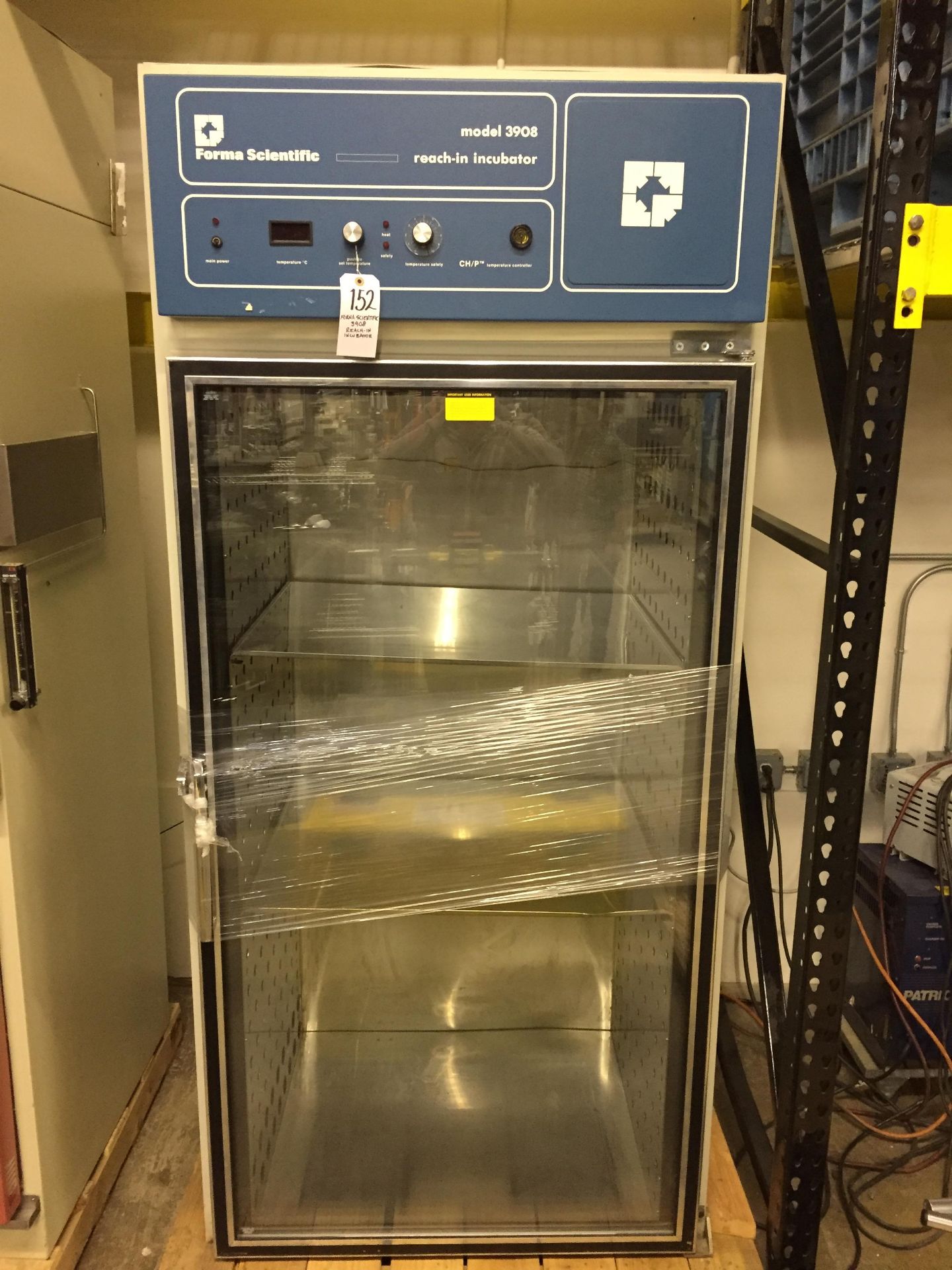 Forma Scientific 3908 Reach-In Incubator