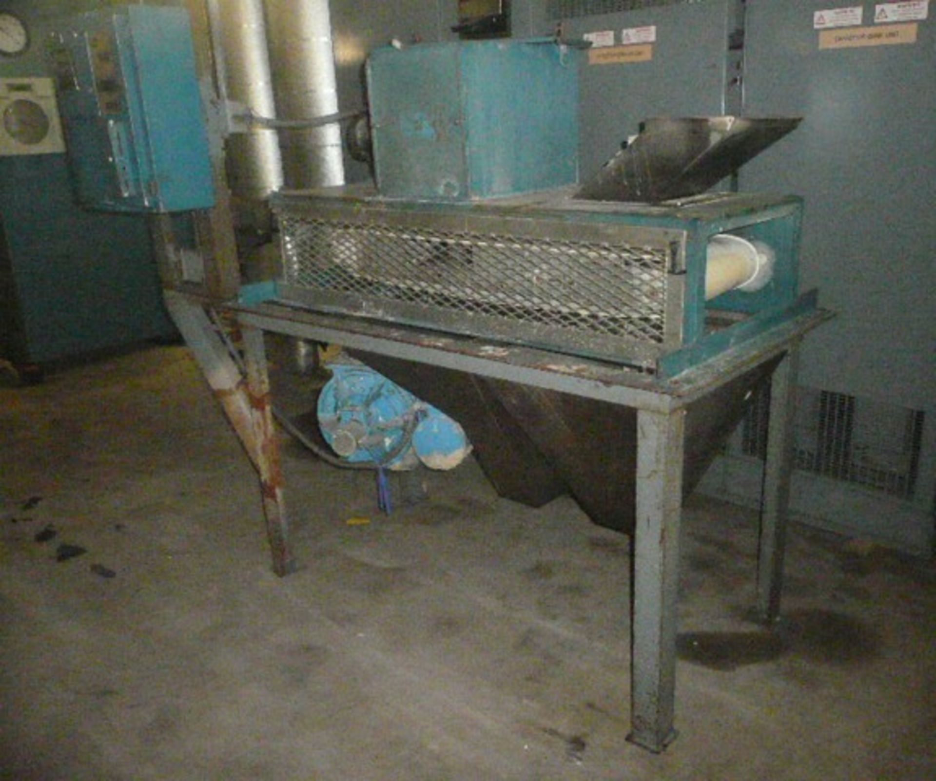 Thayer gravimetric belt feeder with 15" wide X 42" long feed belt. - Image 4 of 8